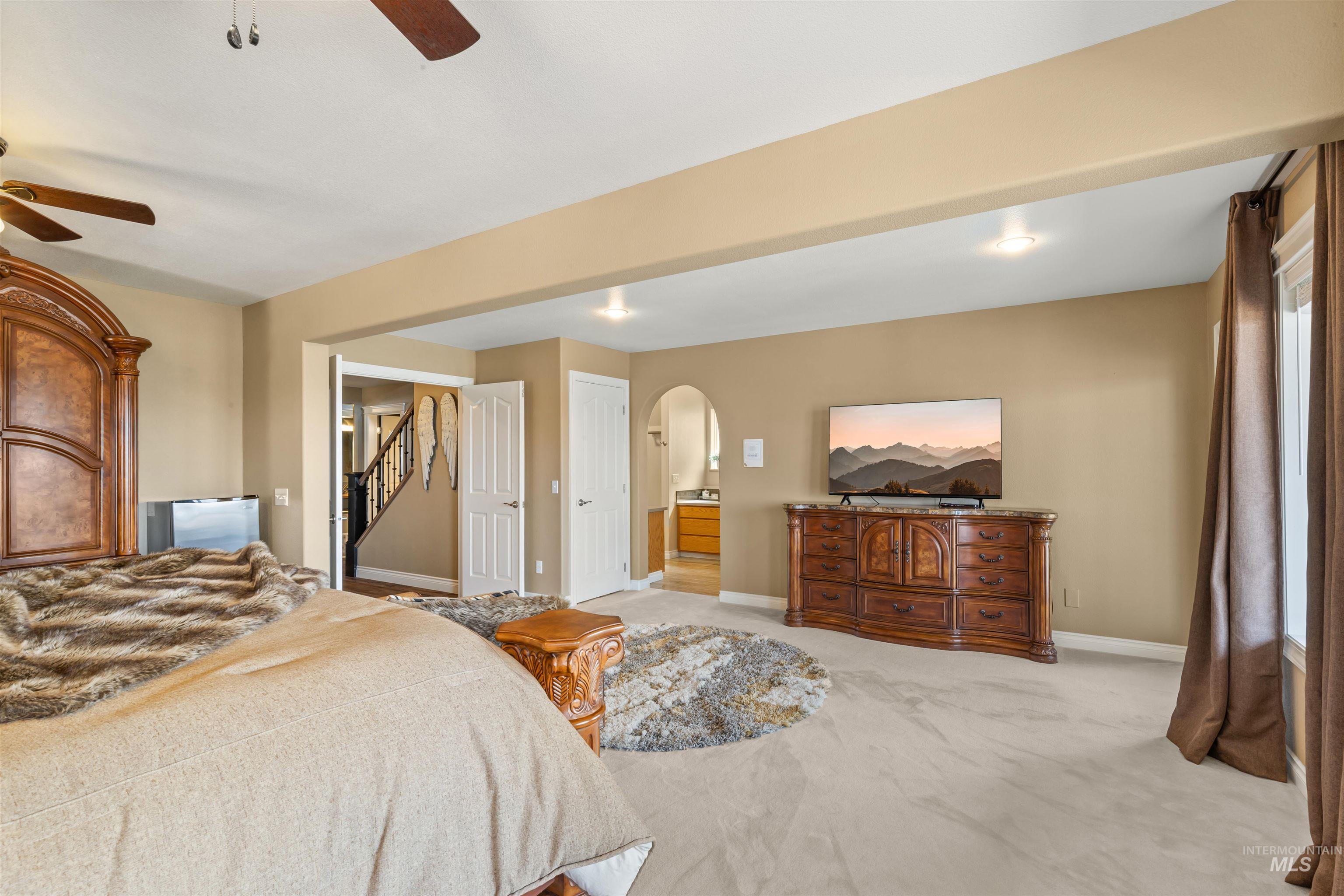 528 Crestline Circle Drive