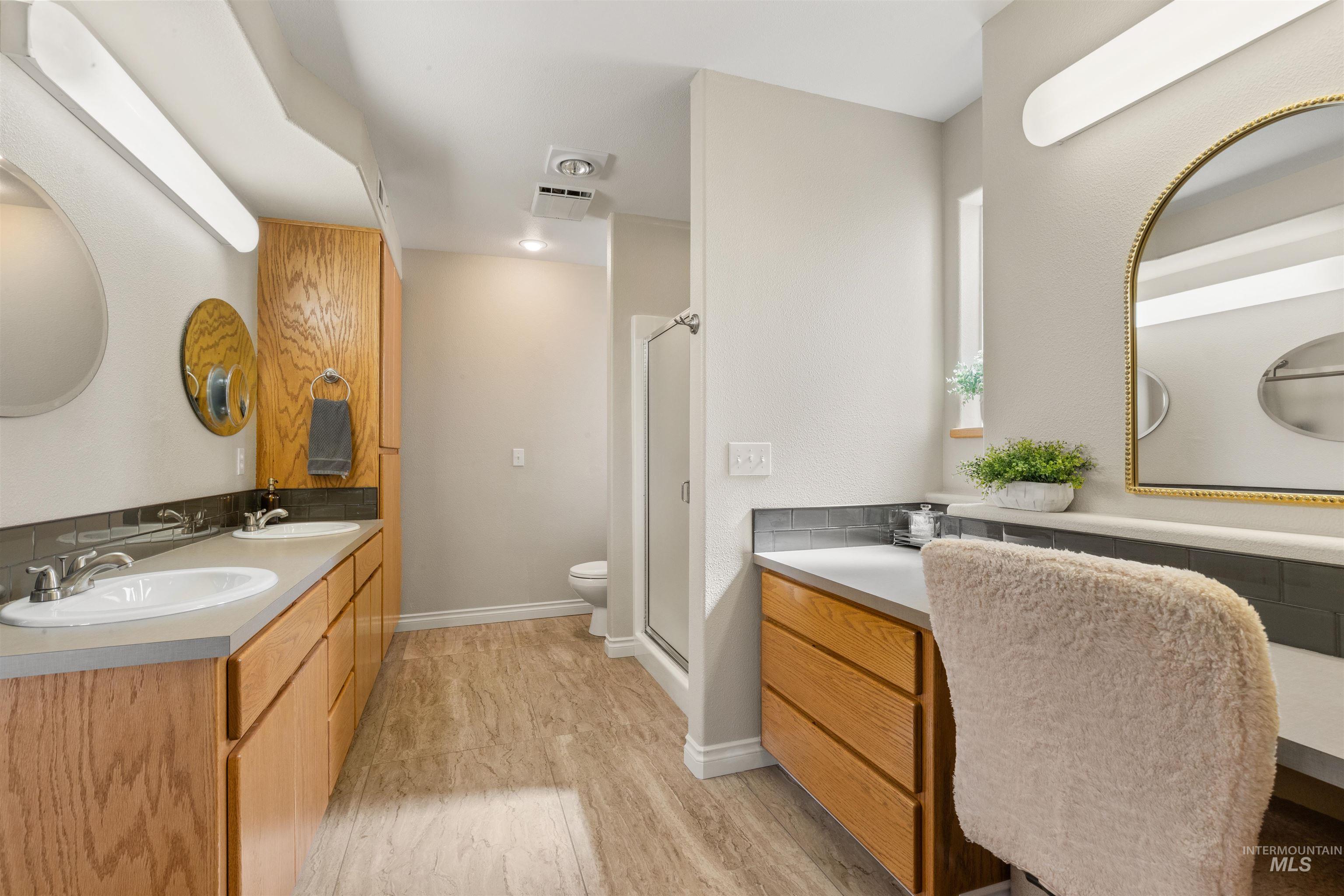 528 Crestline Circle Drive