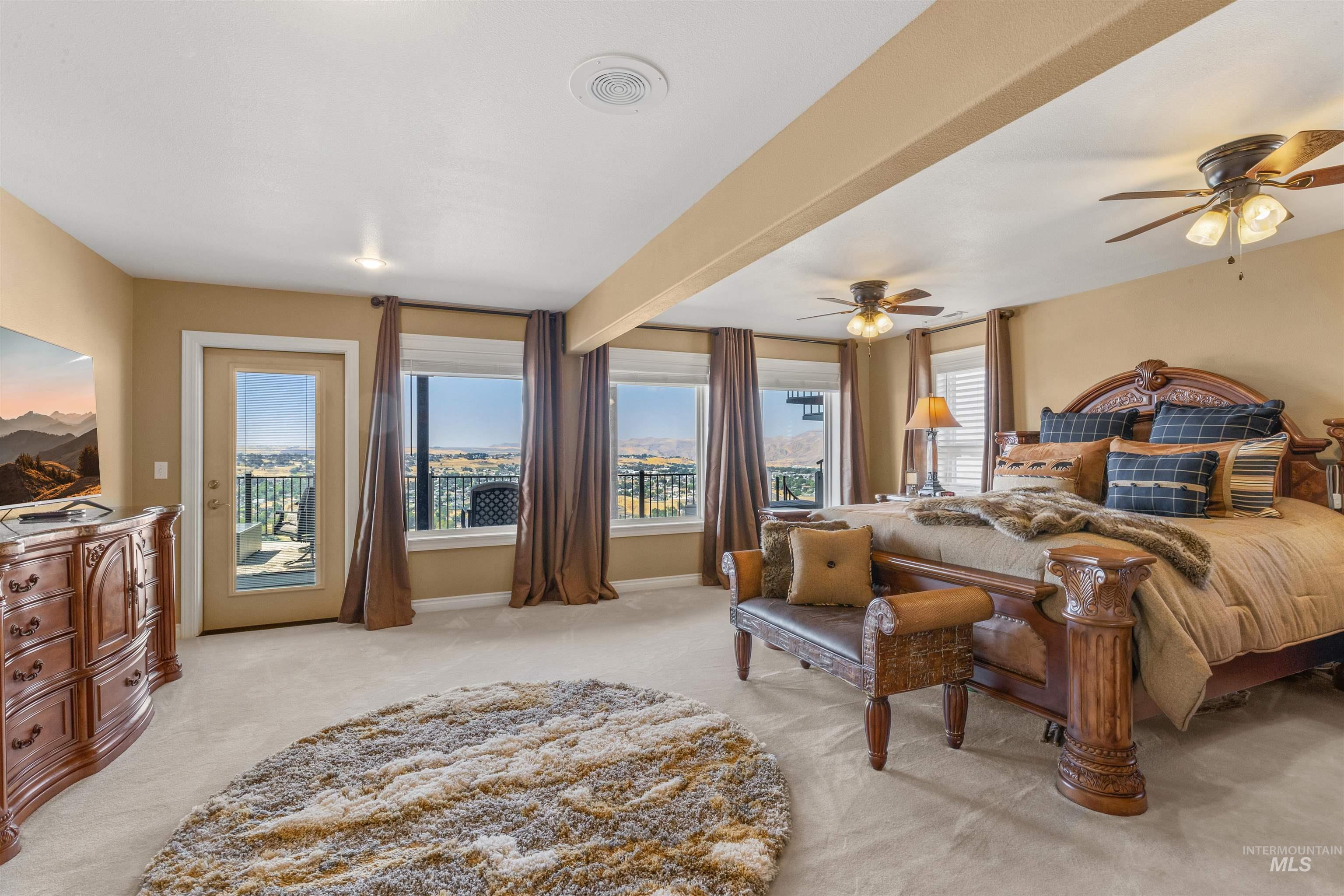 528 Crestline Circle Drive