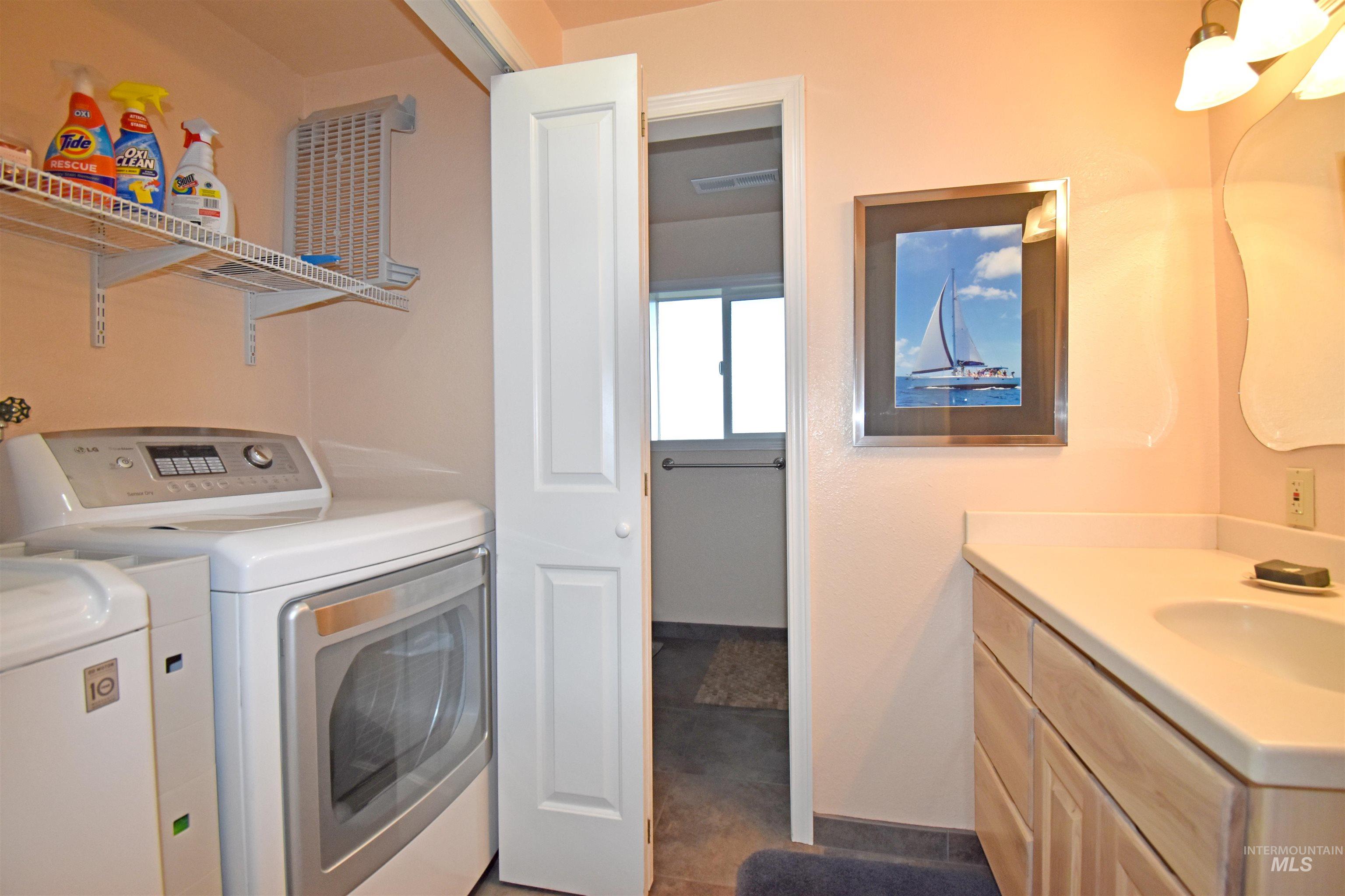 1909 Parkview Ct