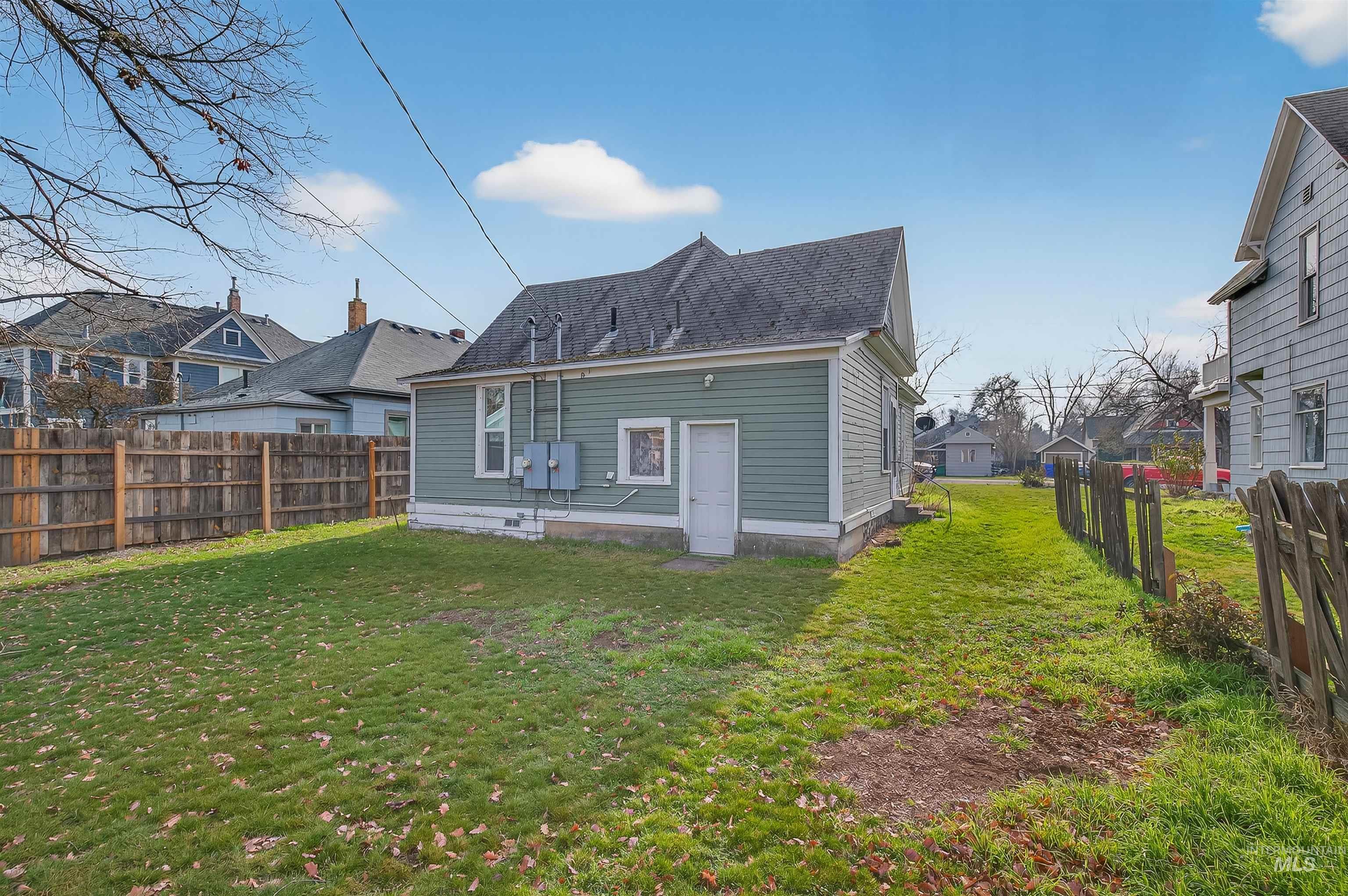 321 2nd Ave