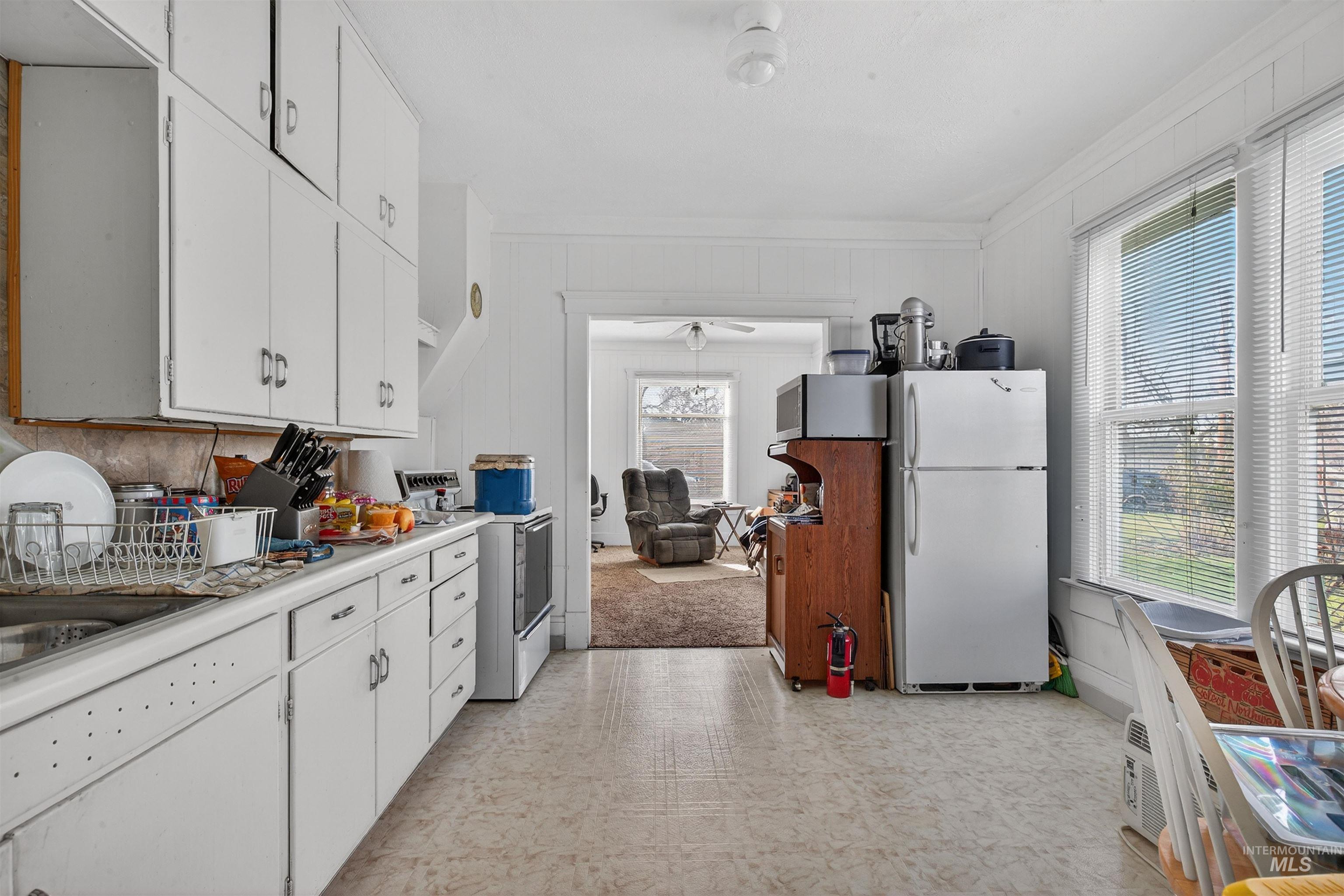 321 2nd Ave