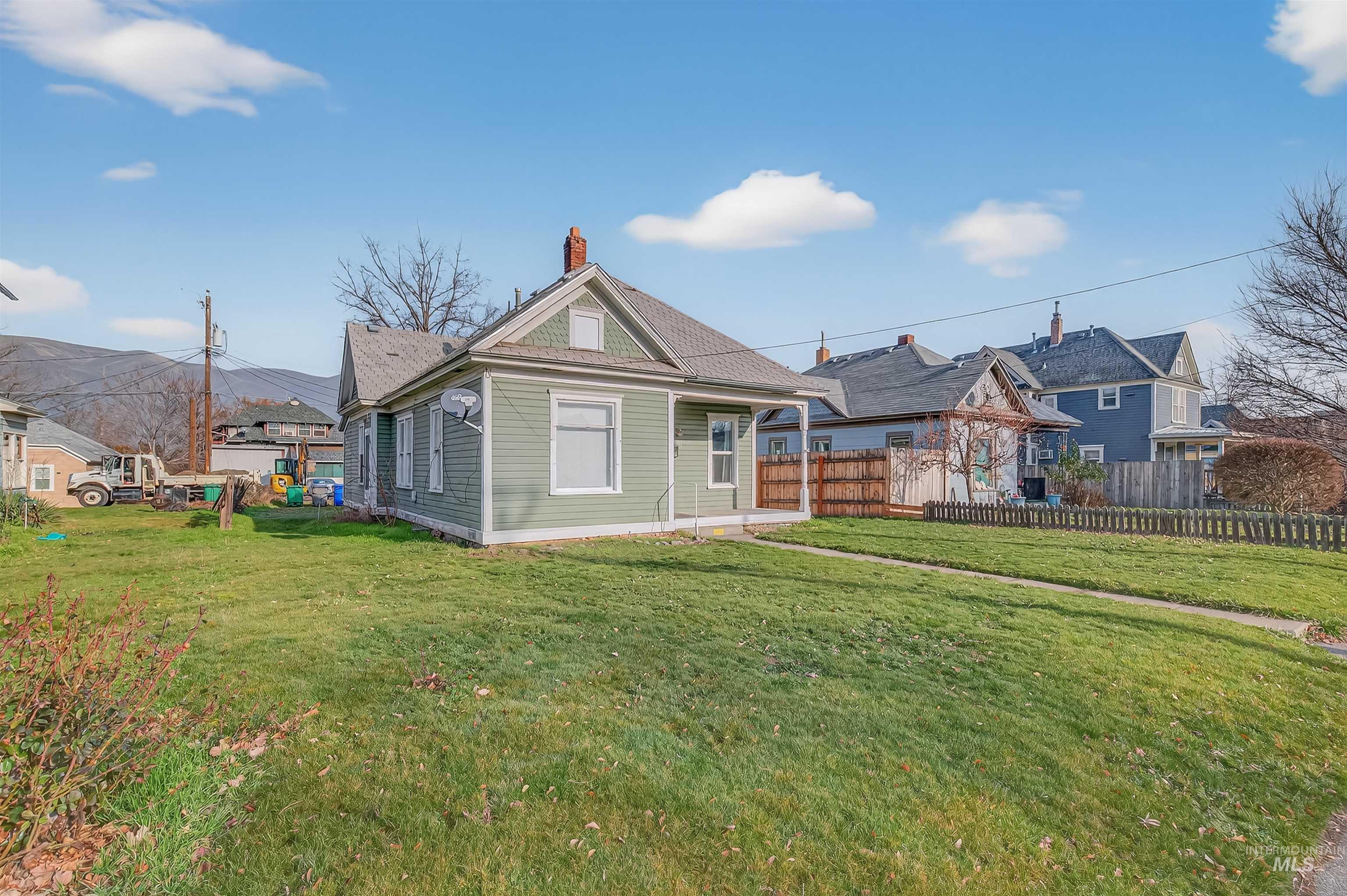 321 2nd Ave