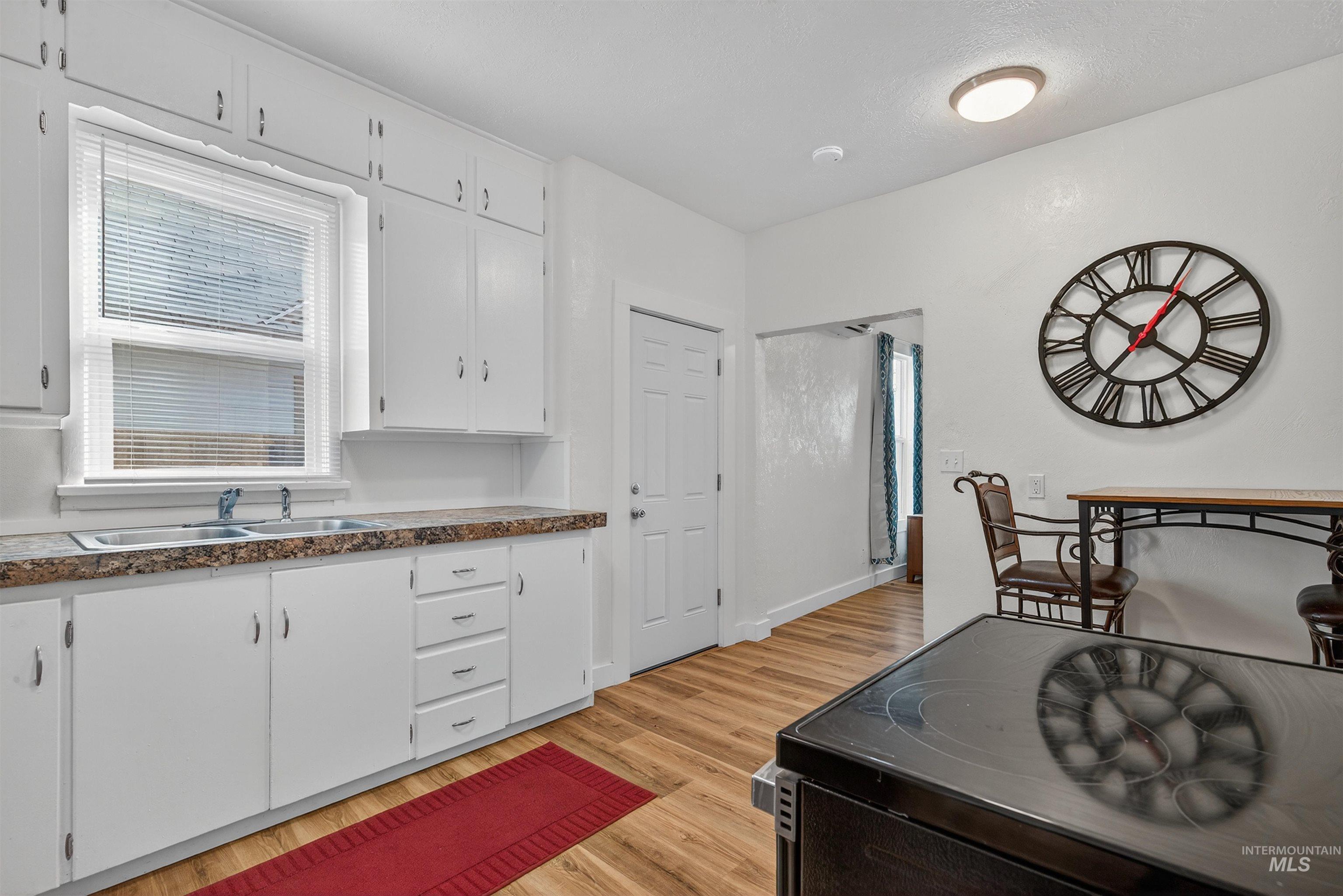 321 2nd Ave