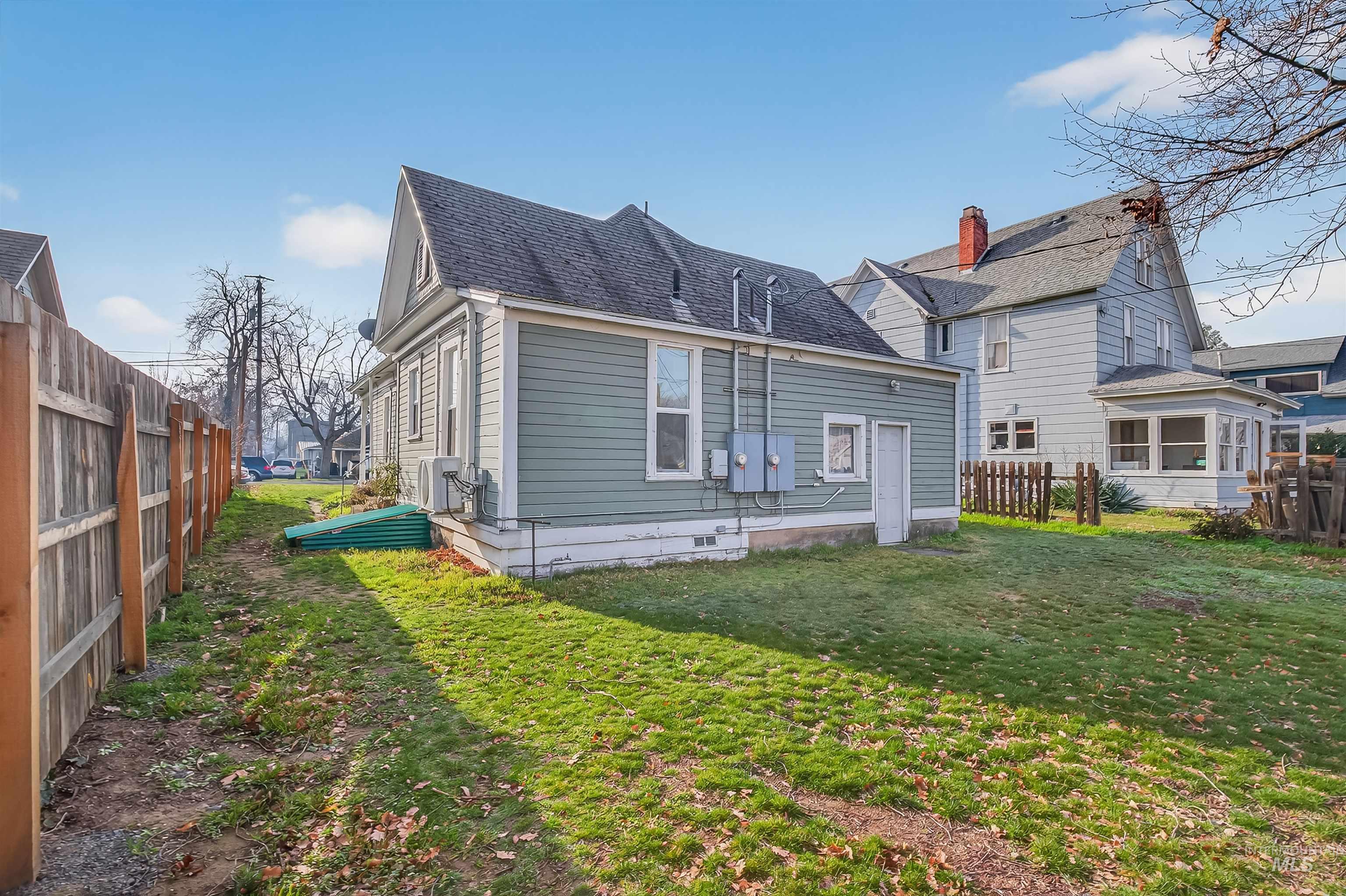 321 2nd Ave