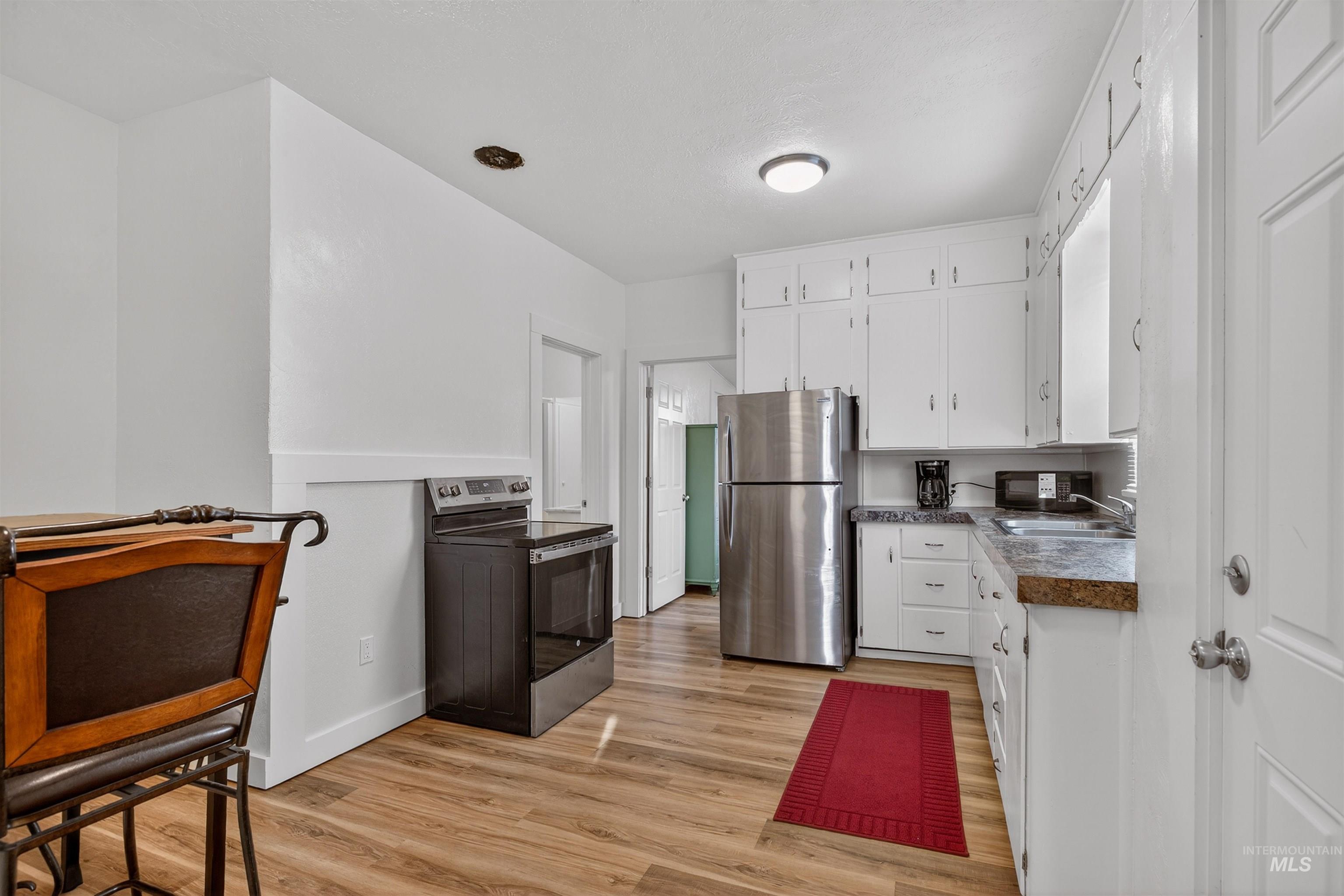 321 2nd Ave