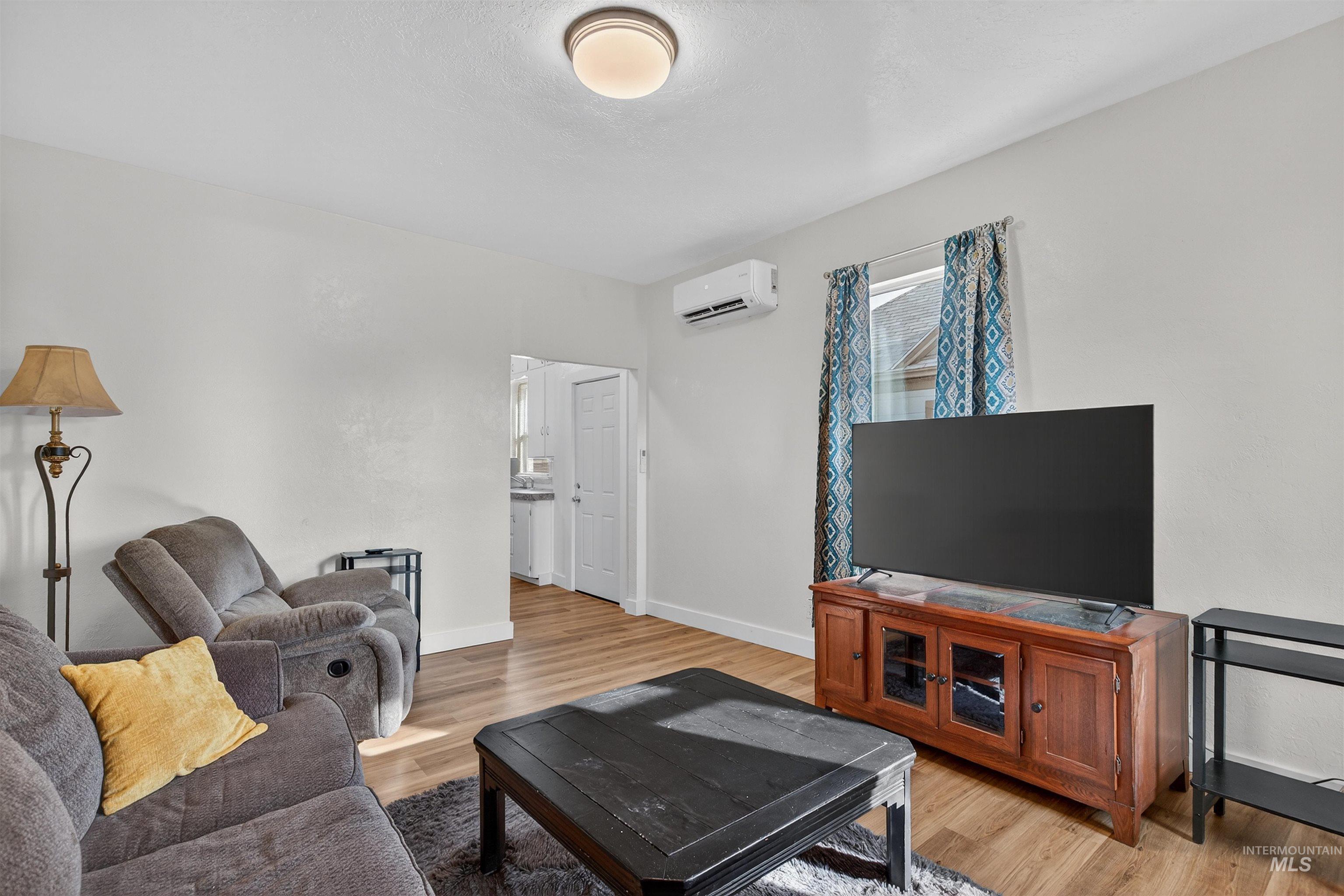 321 2nd Ave