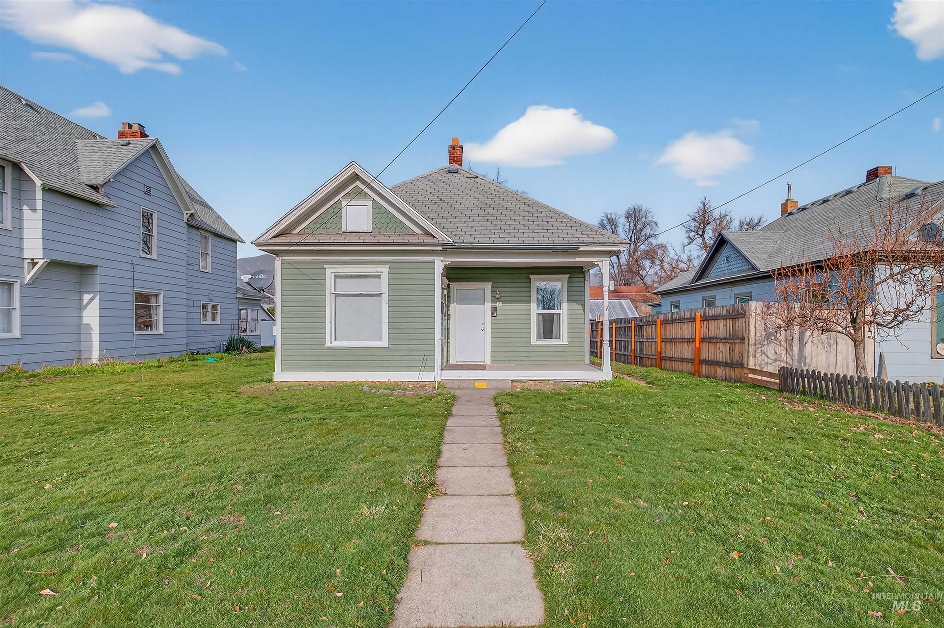 321 2nd Ave