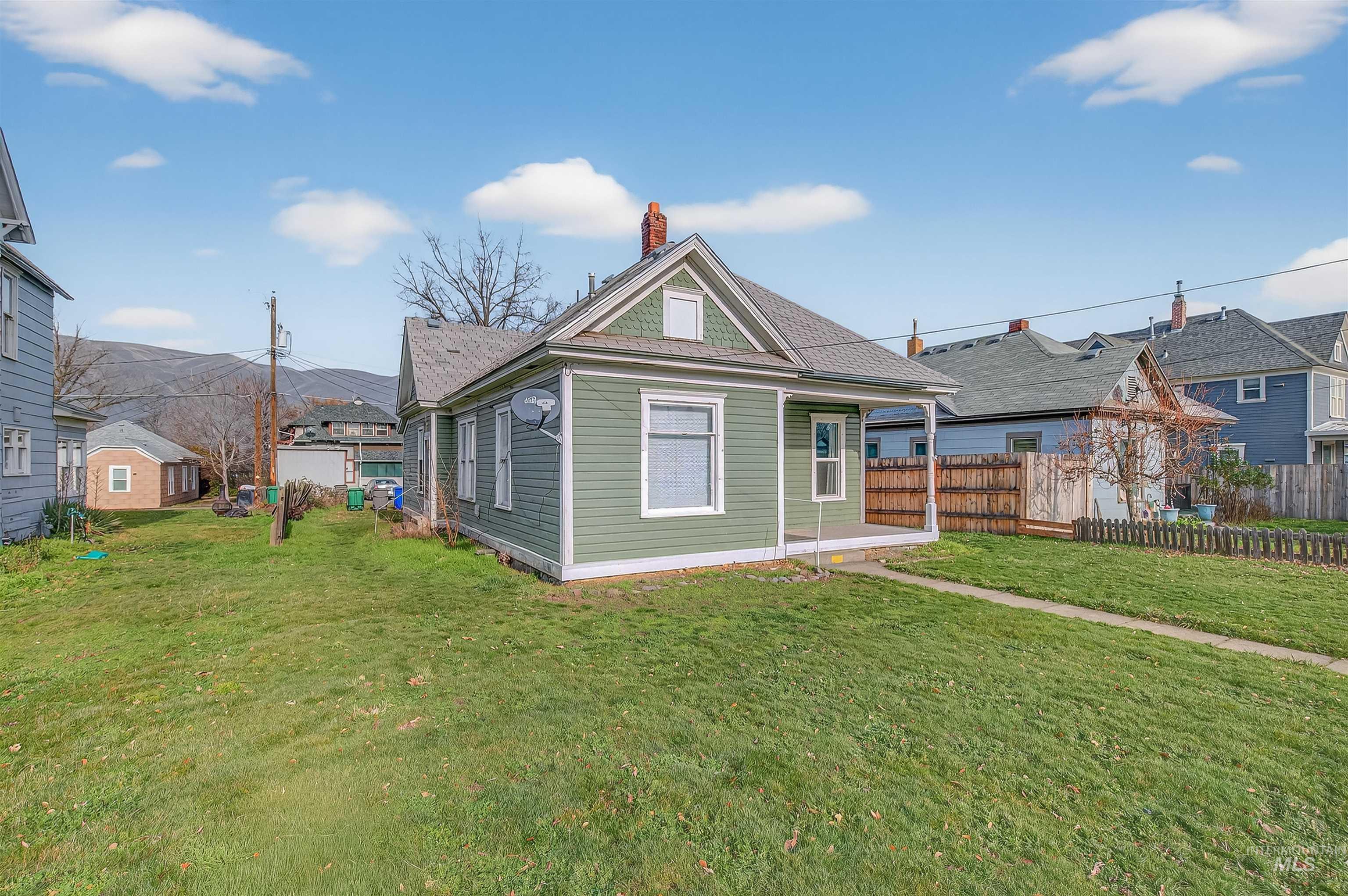 321 2nd Ave