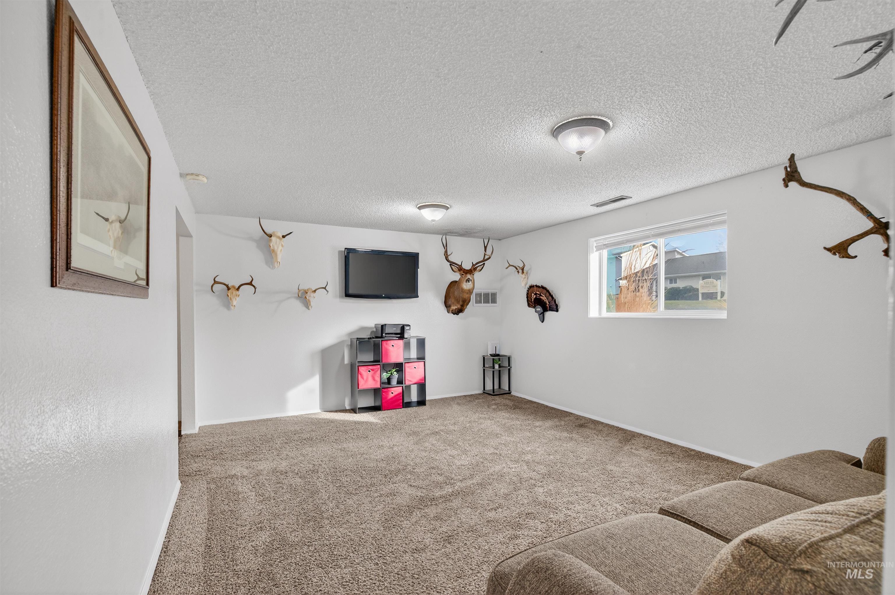 609 Linden Ave