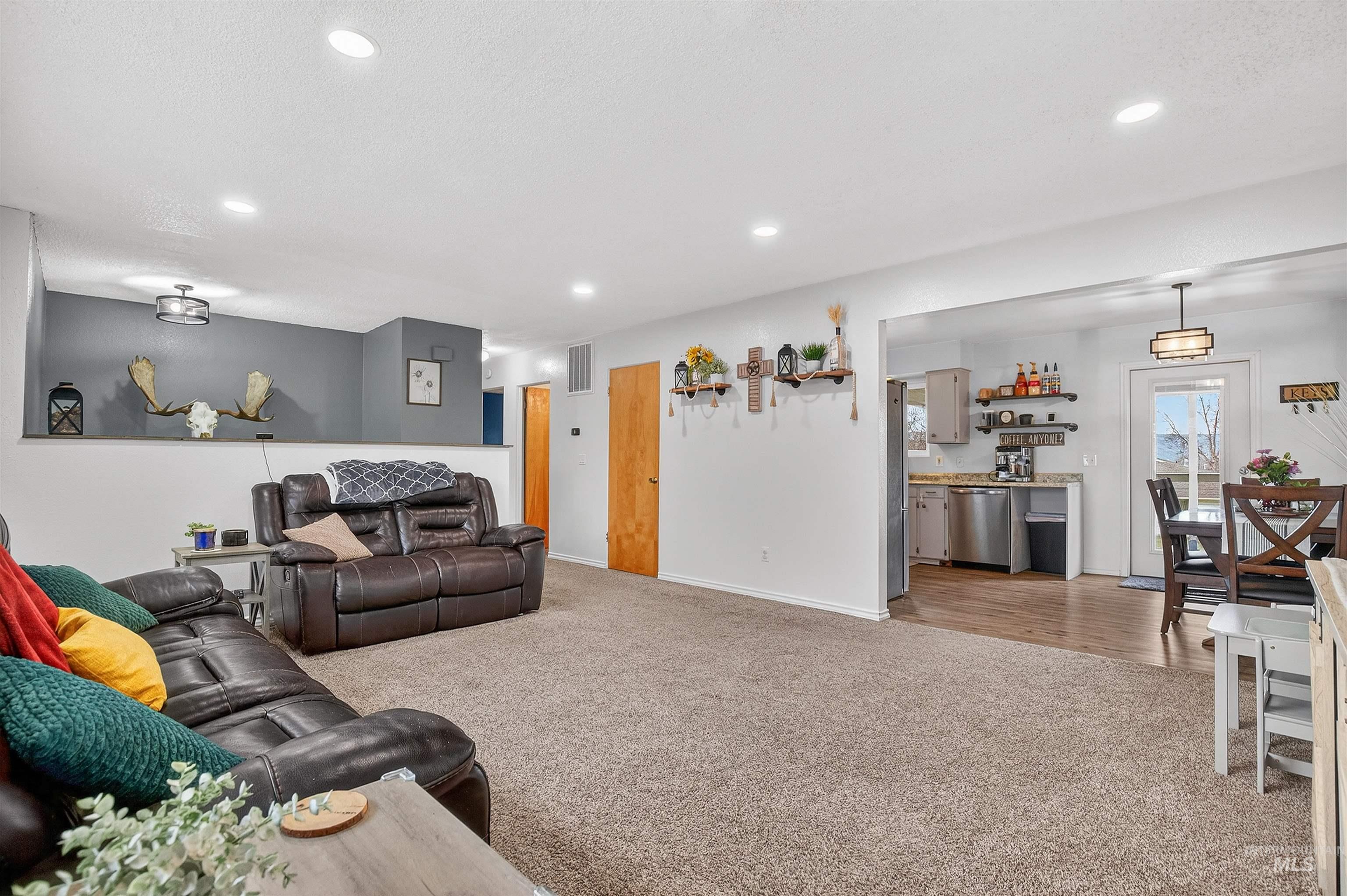 609 Linden Ave