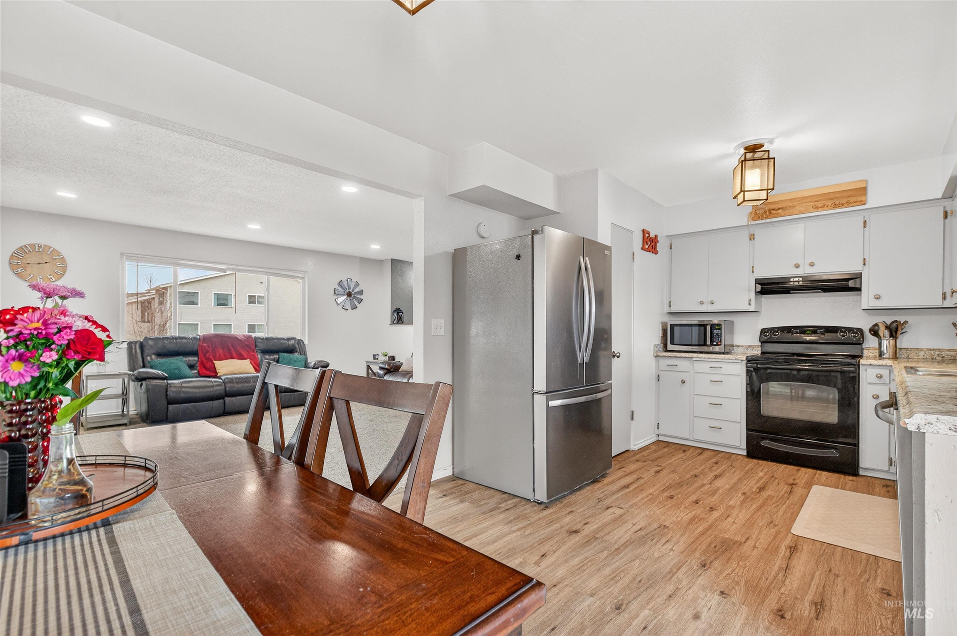 609 Linden Ave