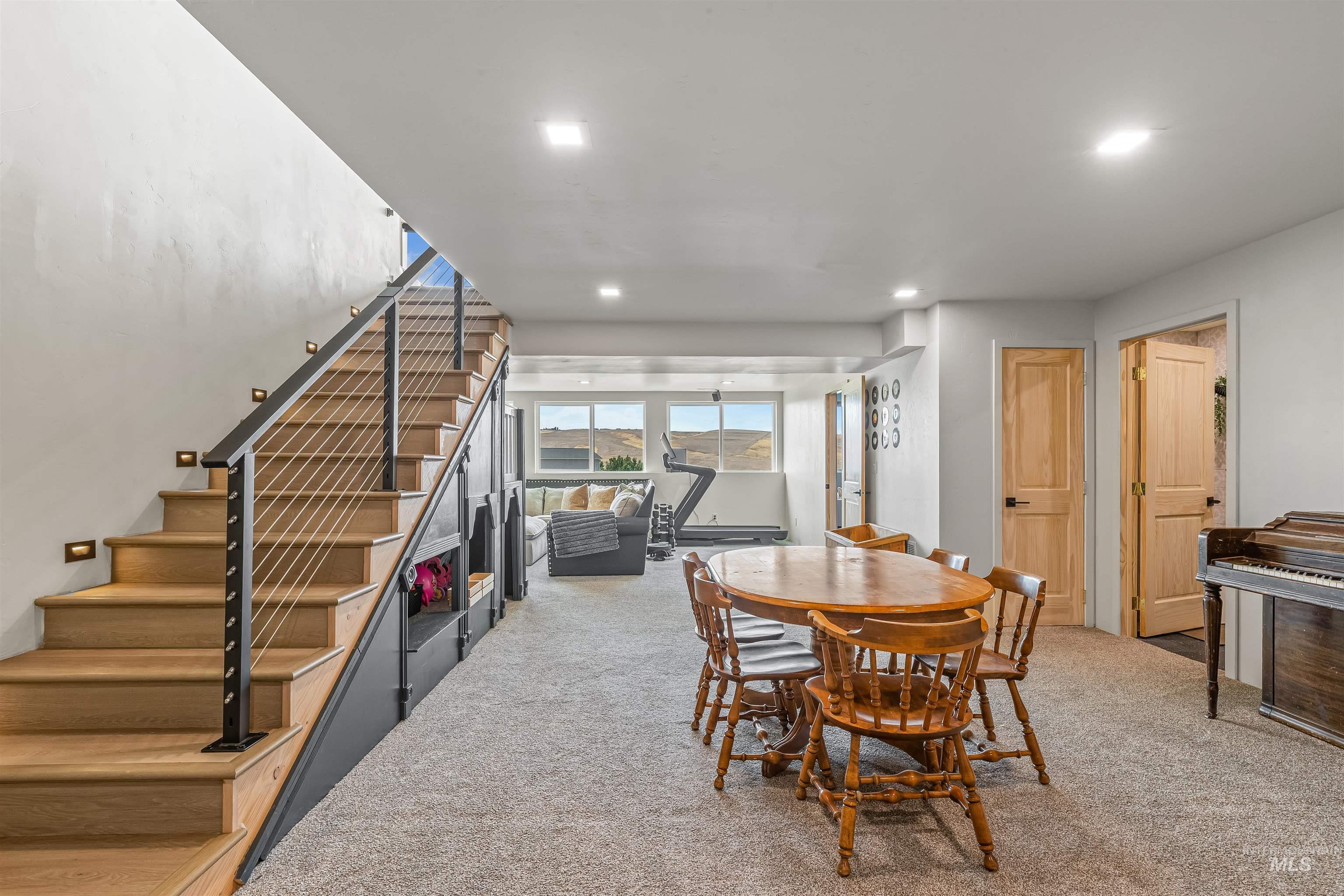 2222 Deer Pointe Drive