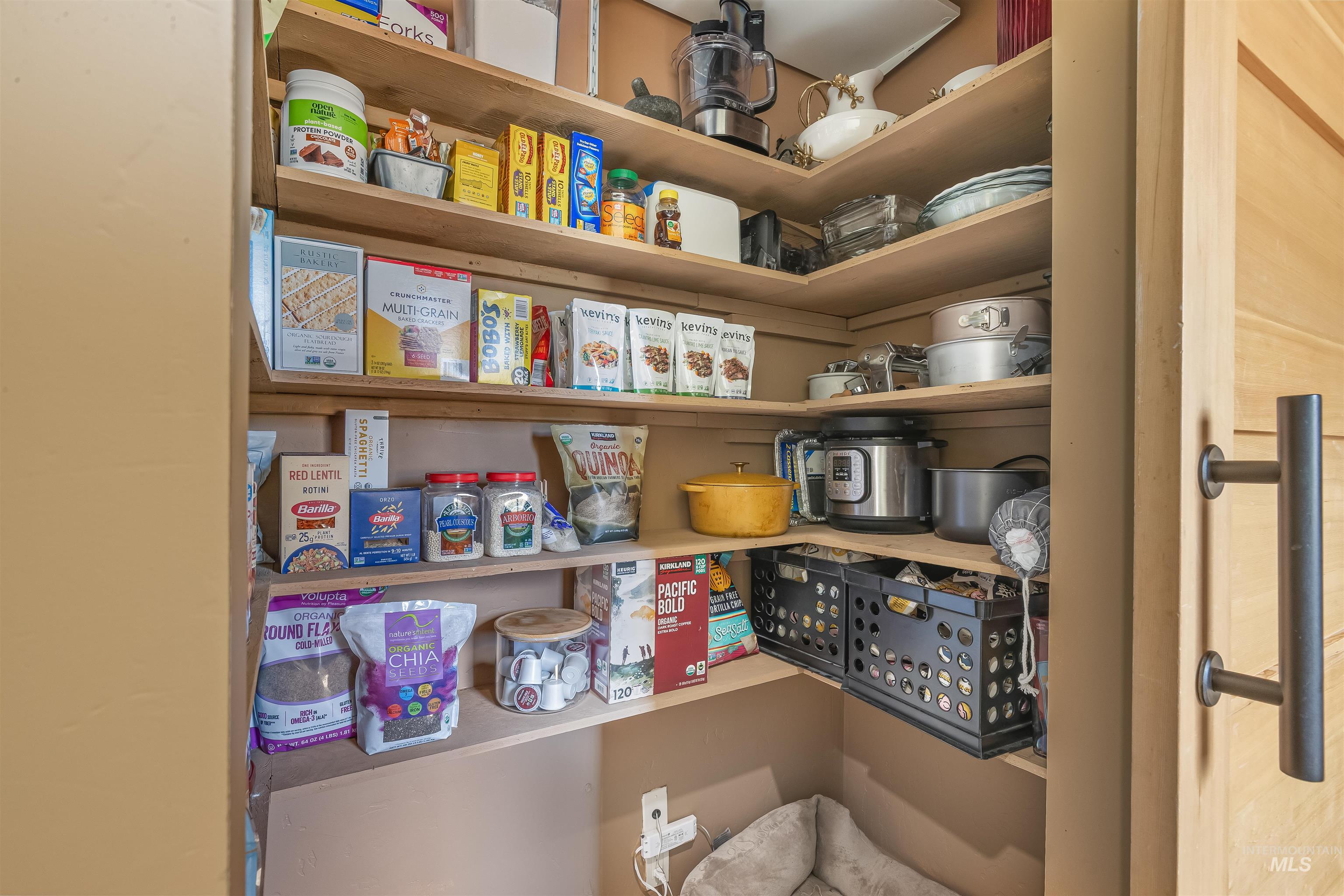 2222 Deer Pointe Drive