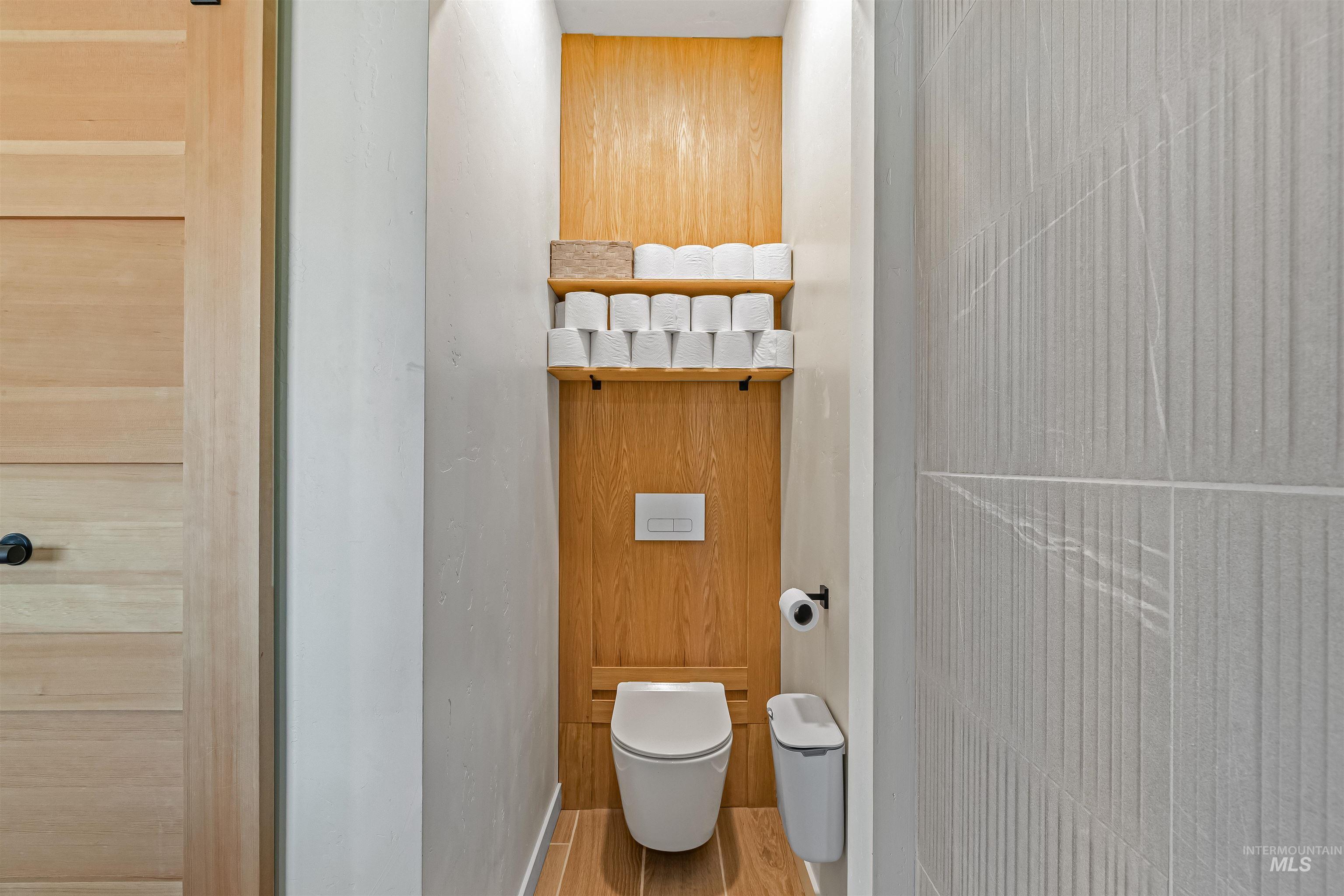 2222 Deer Pointe Drive