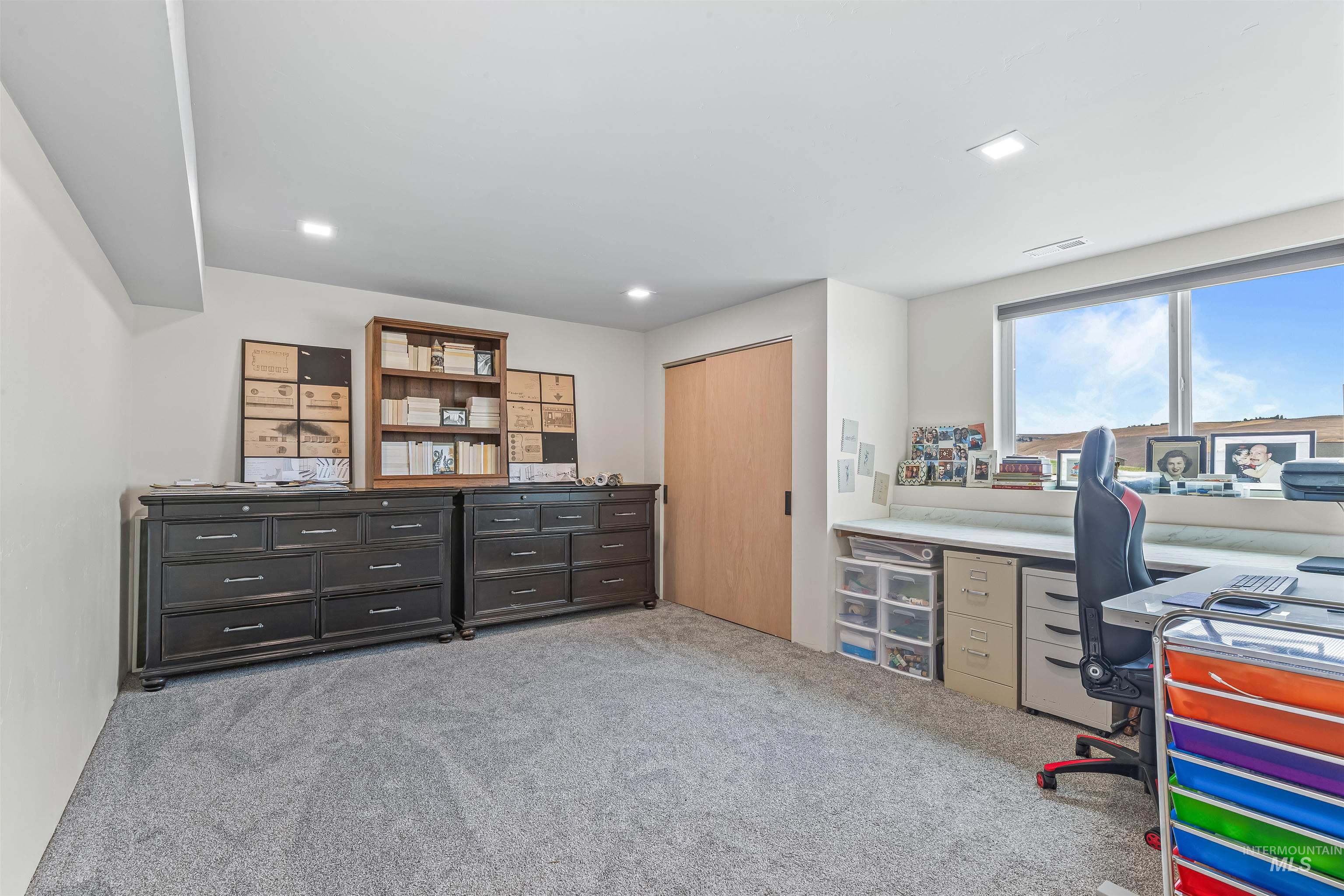 2222 Deer Pointe Drive