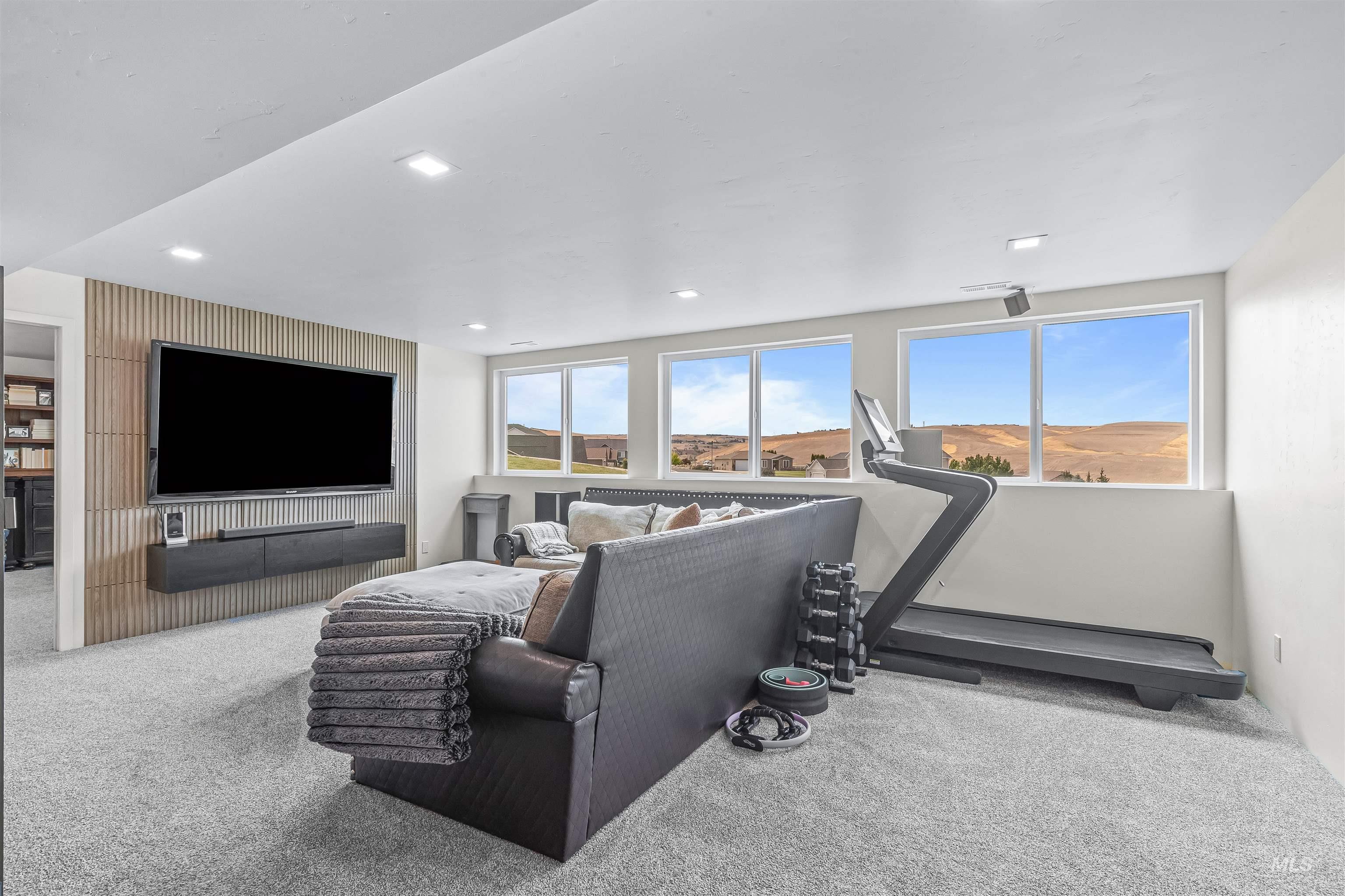 2222 Deer Pointe Drive