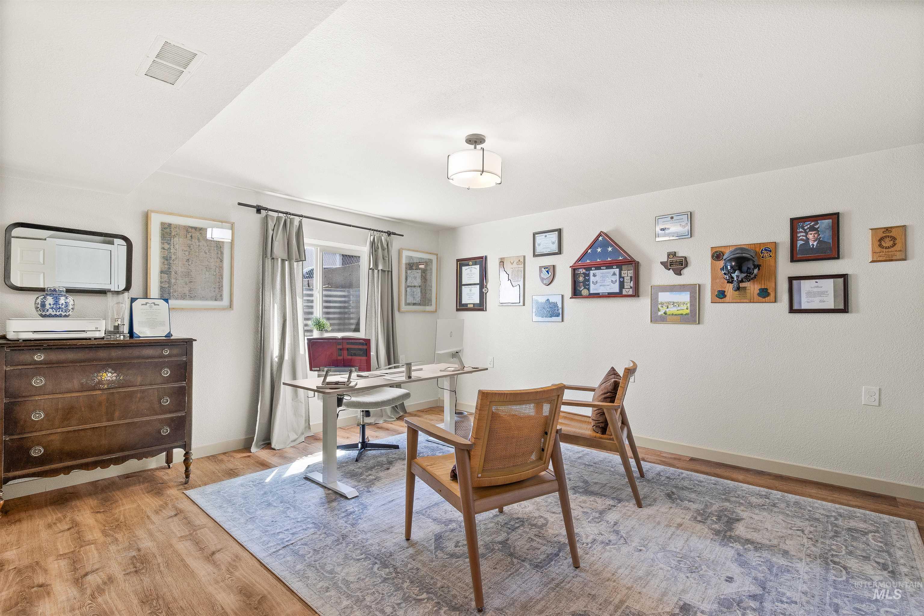 1977 Golfview Dr.