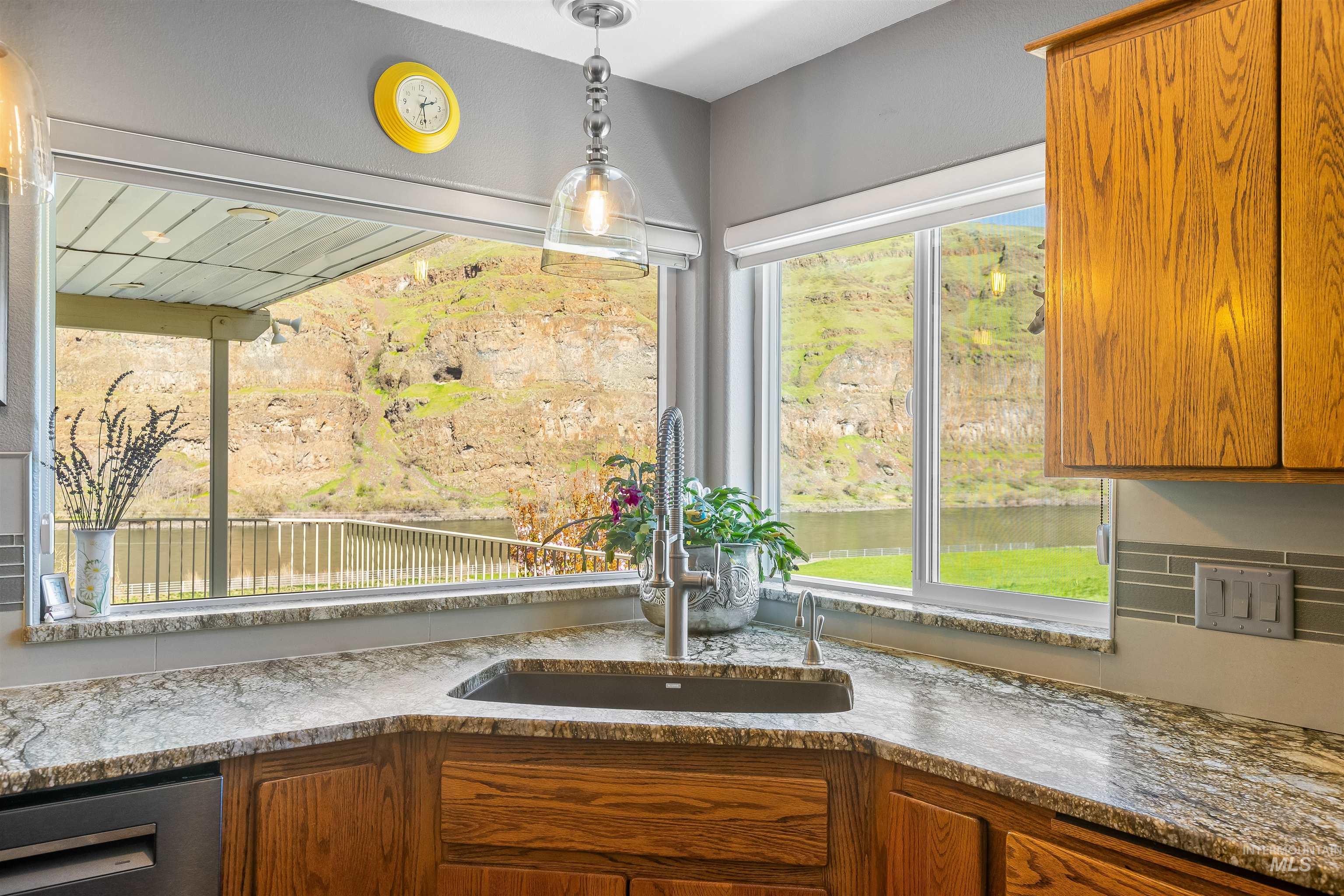 11056 Snake River Road