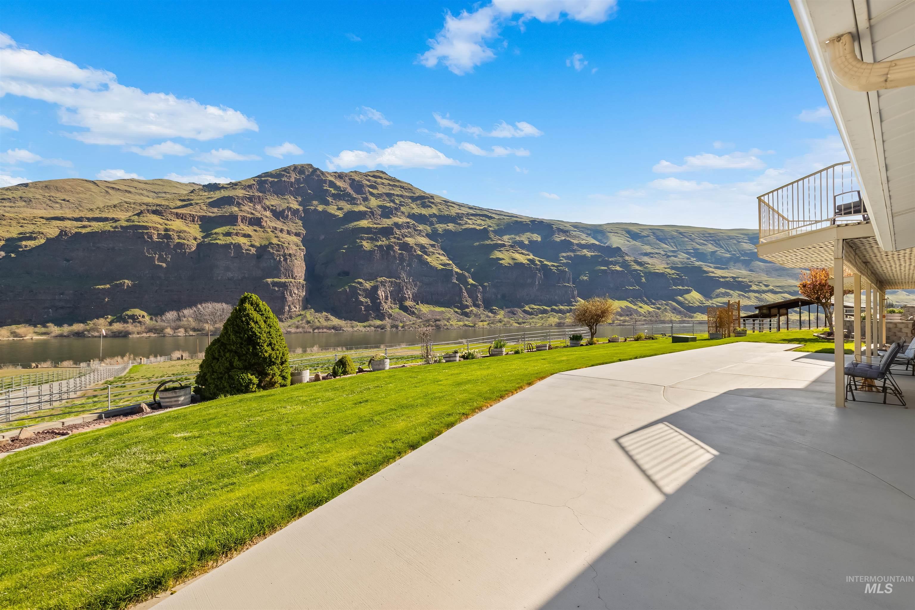 11056 Snake River Road