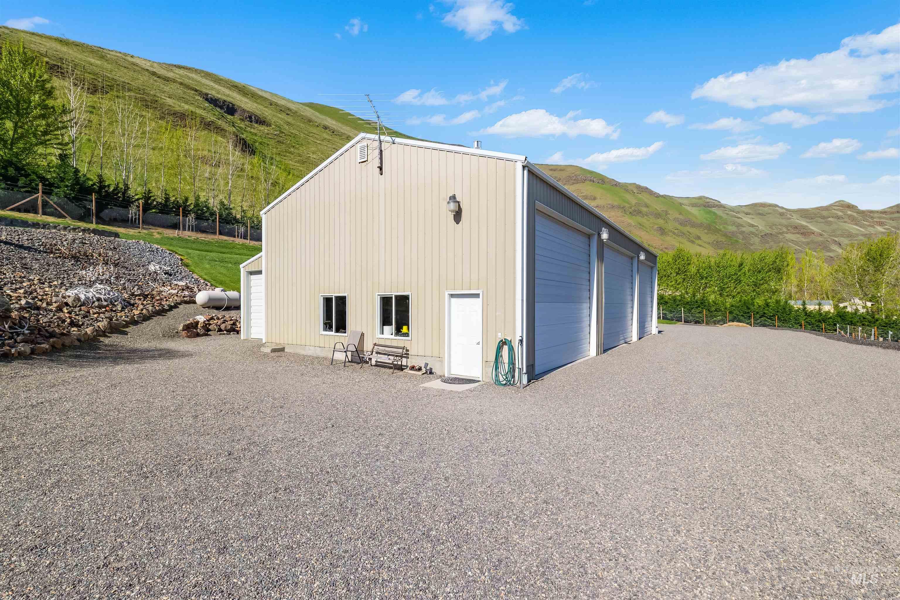 11056 Snake River Road