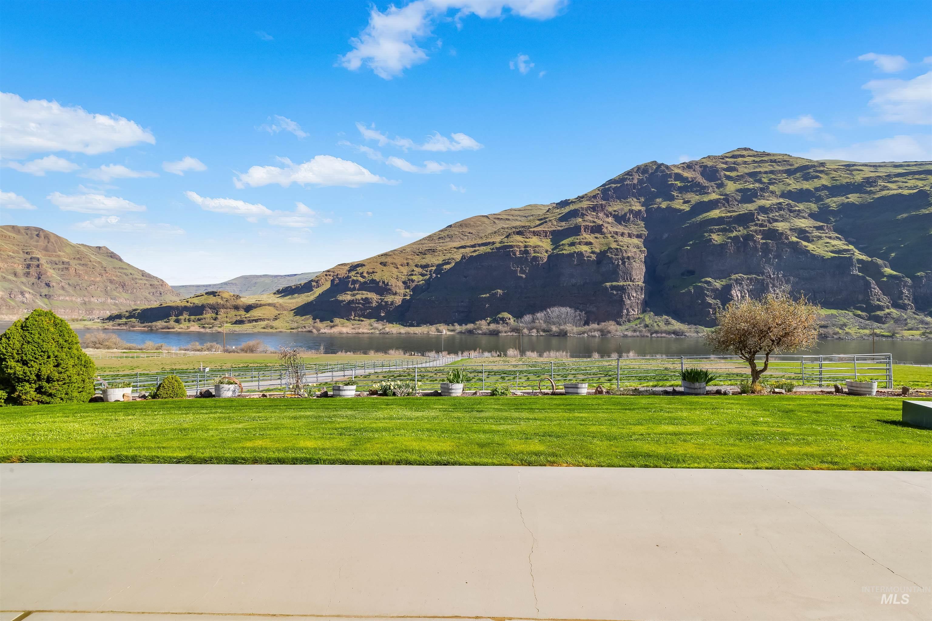 11056 Snake River Road