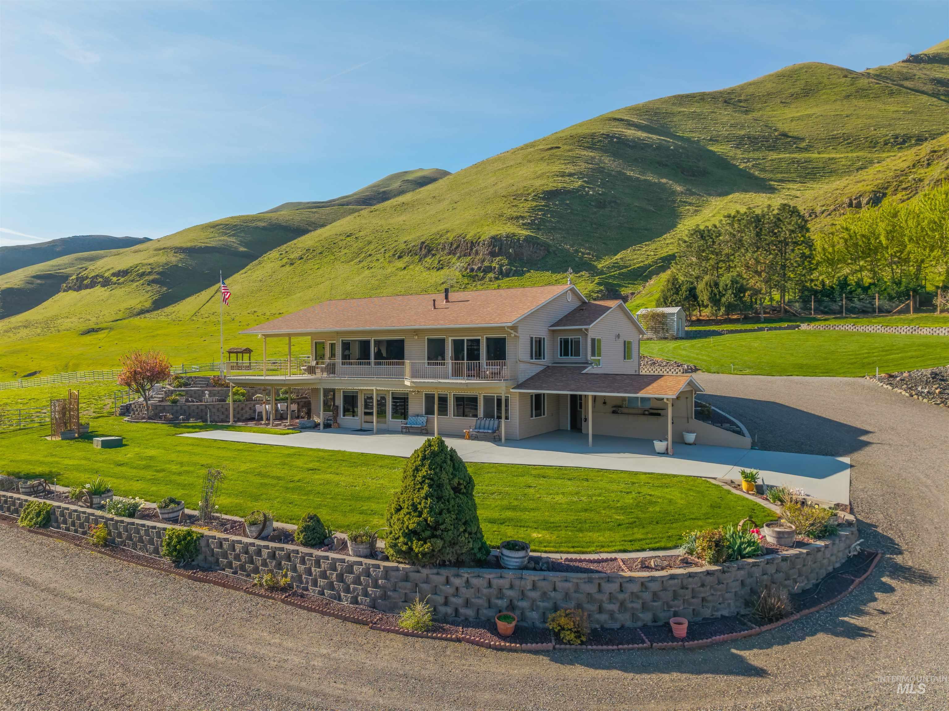 11056 Snake River Road