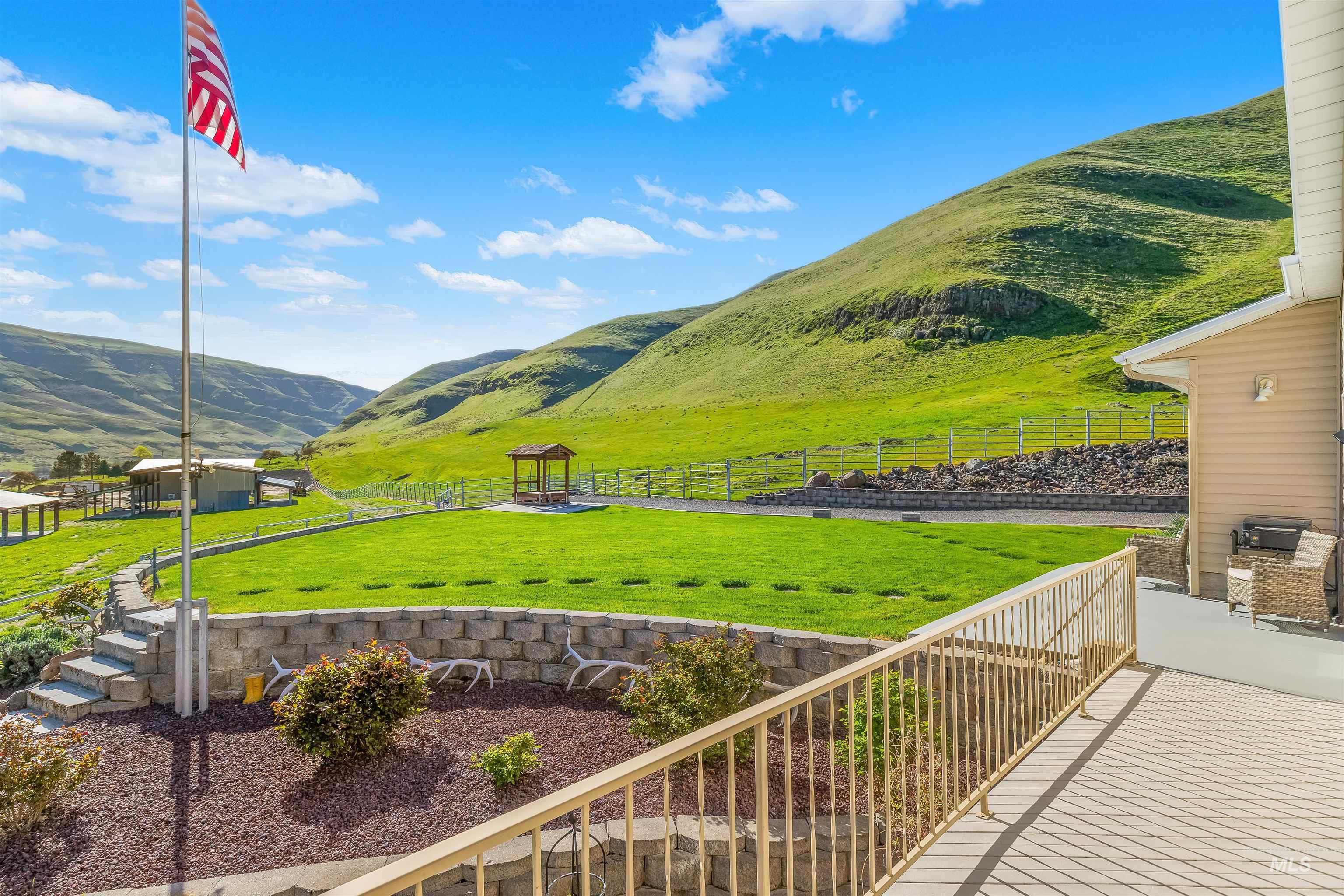 11056 Snake River Road