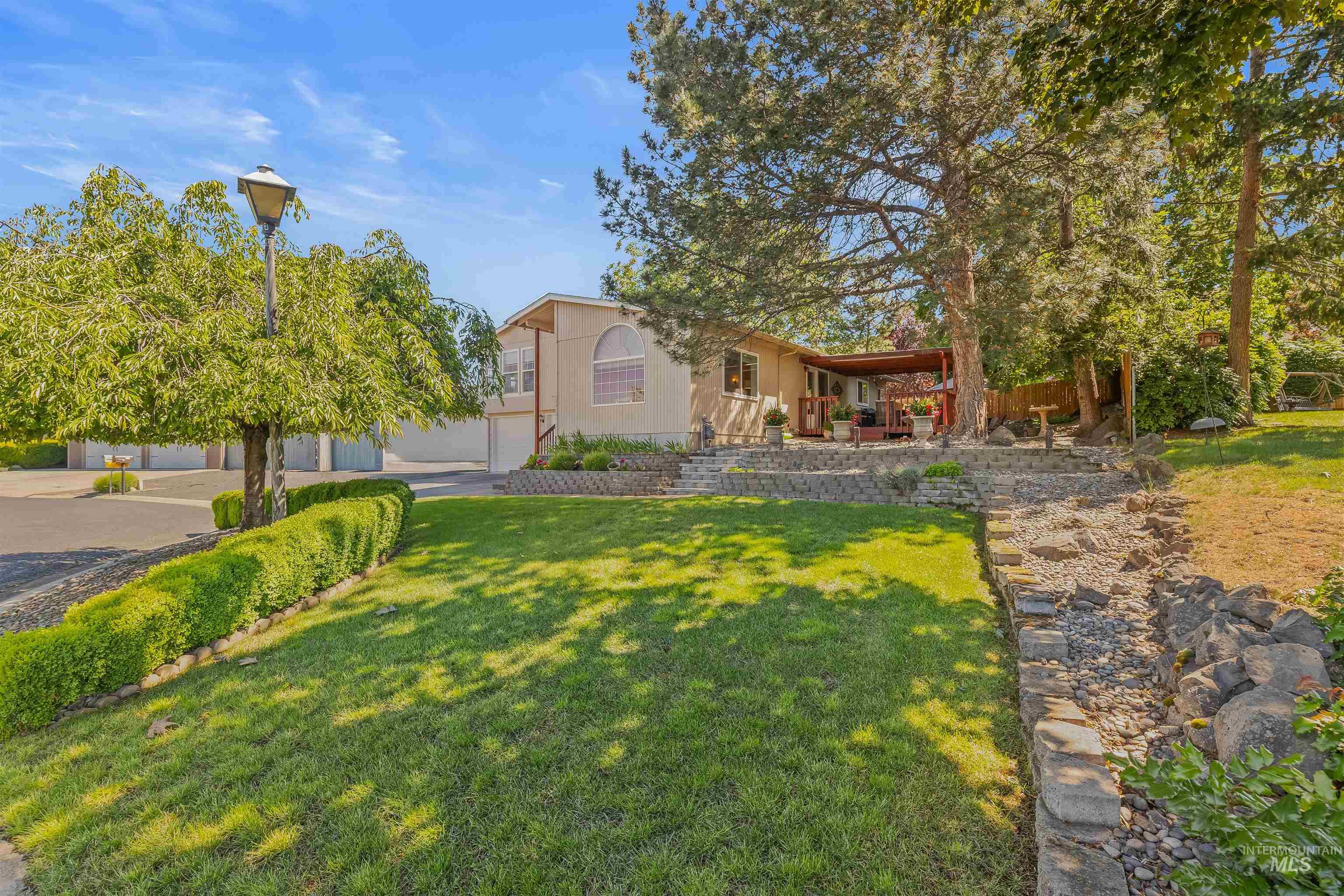 3415 Selway Dr