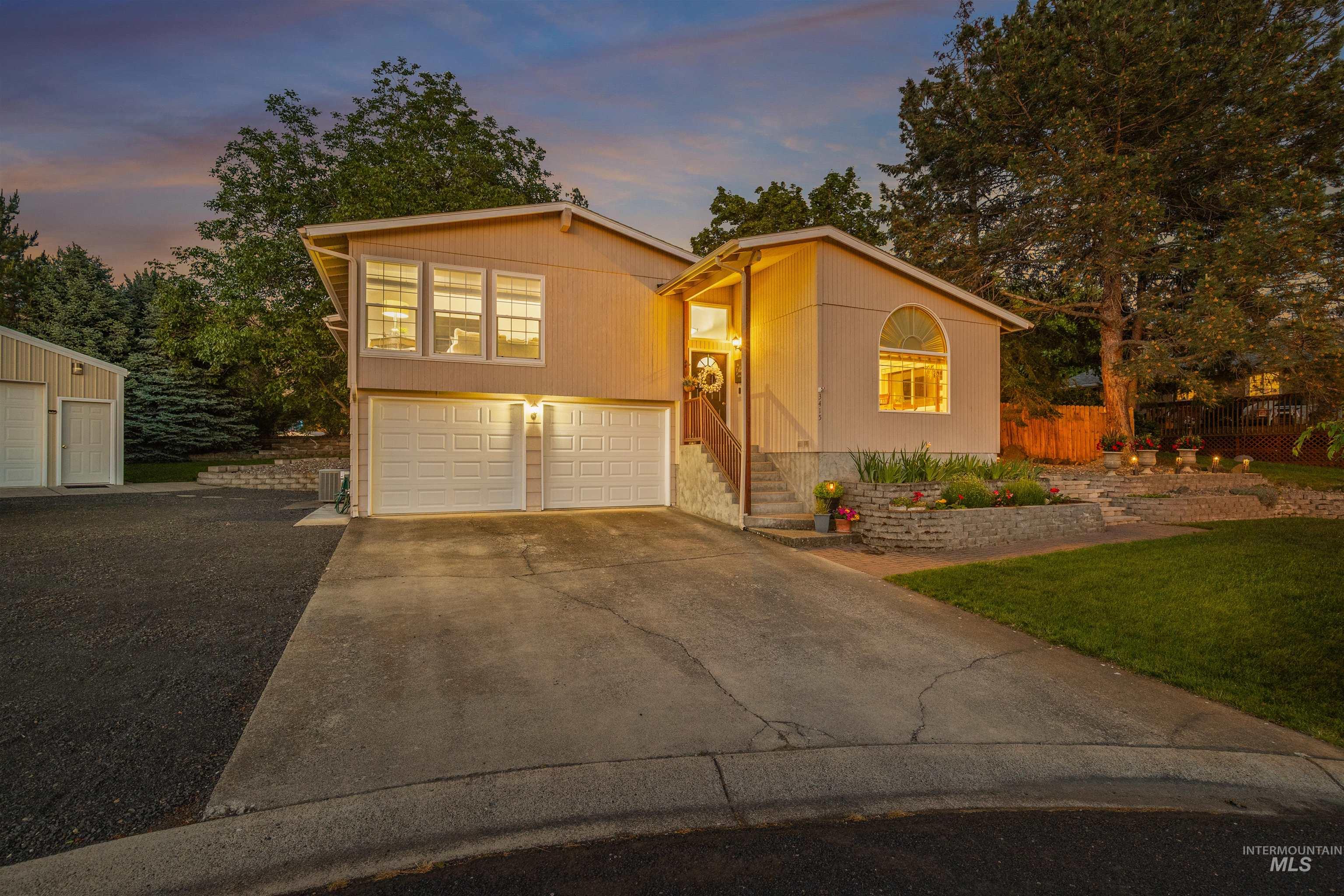 3415 Selway Dr