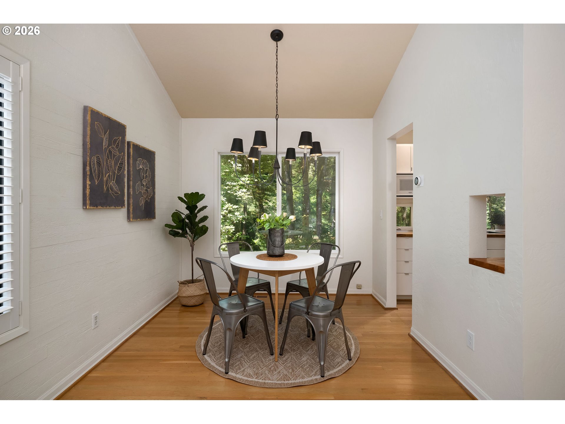 12 MOUNTAIN CIR