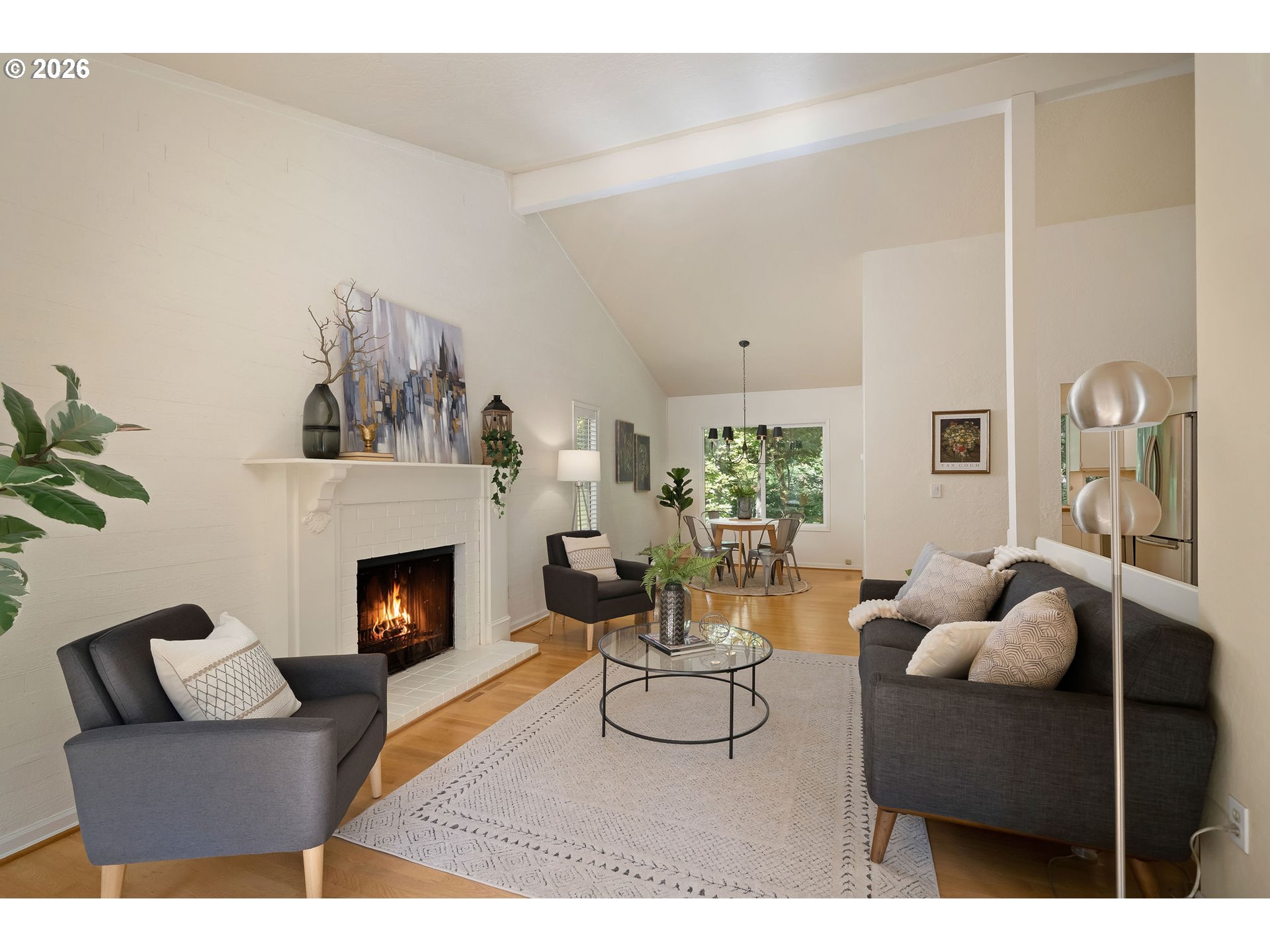 12 MOUNTAIN CIR