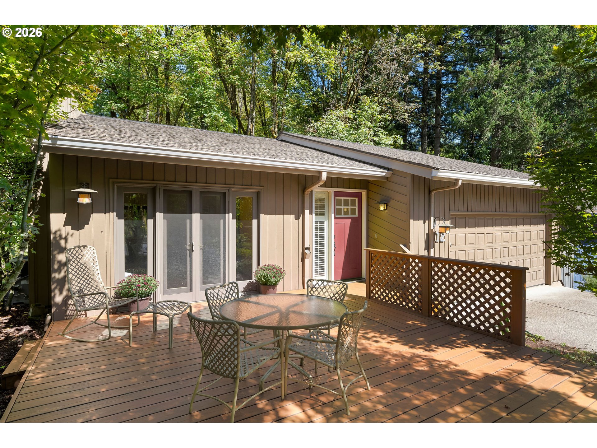 12 MOUNTAIN CIR