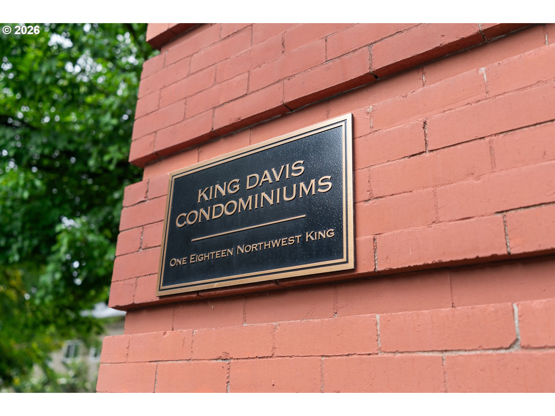 118 NW KING AVE 21