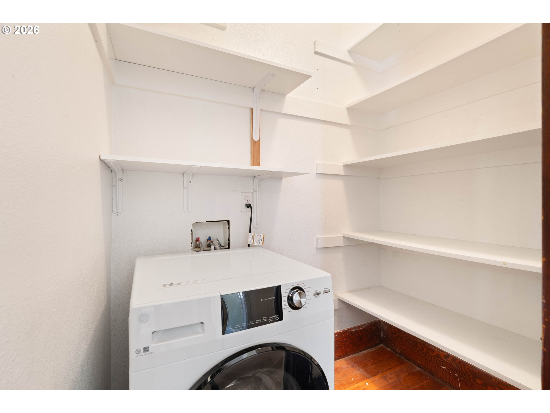 118 NW KING AVE 21