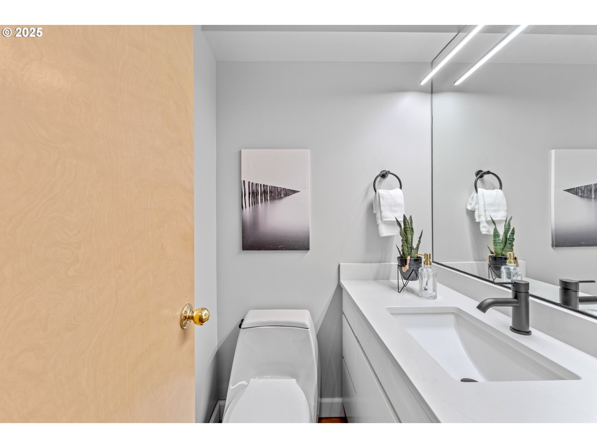 47 TANGLEWOOD DR, Lake Oswego