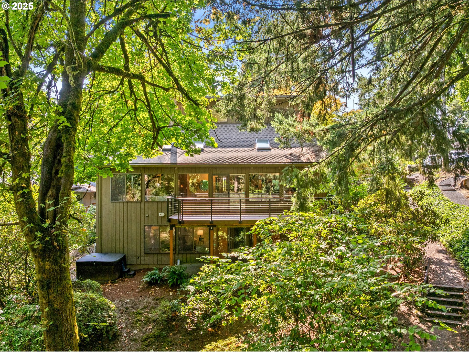 47 TANGLEWOOD DR, Lake Oswego