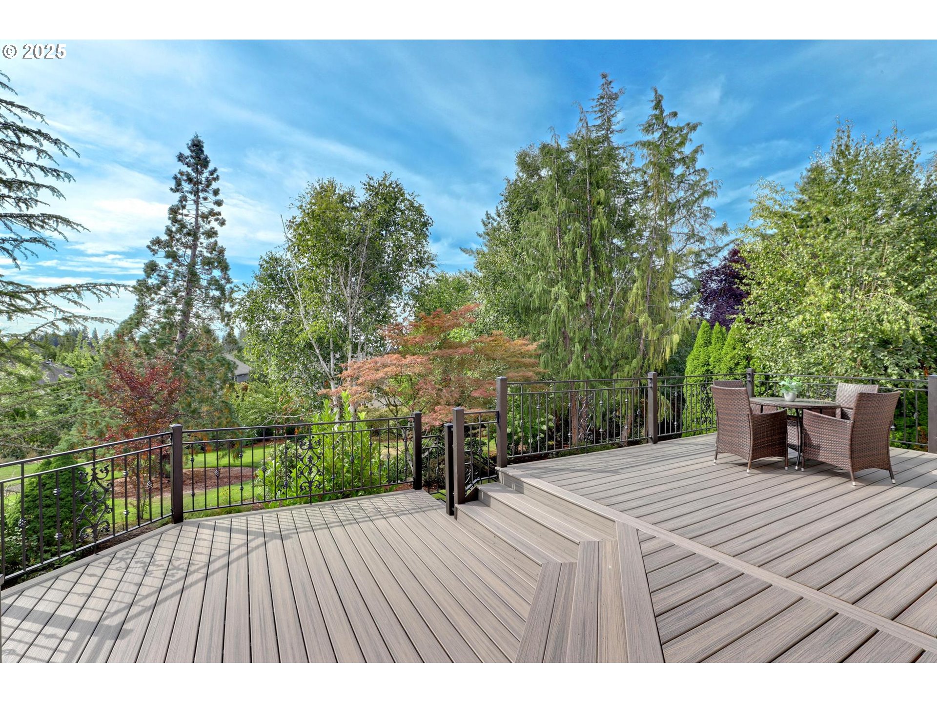 14006 NW LAKEVIEW DR