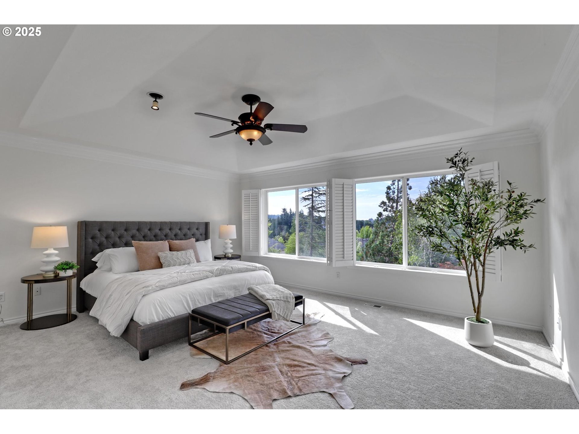 14006 NW LAKEVIEW DR