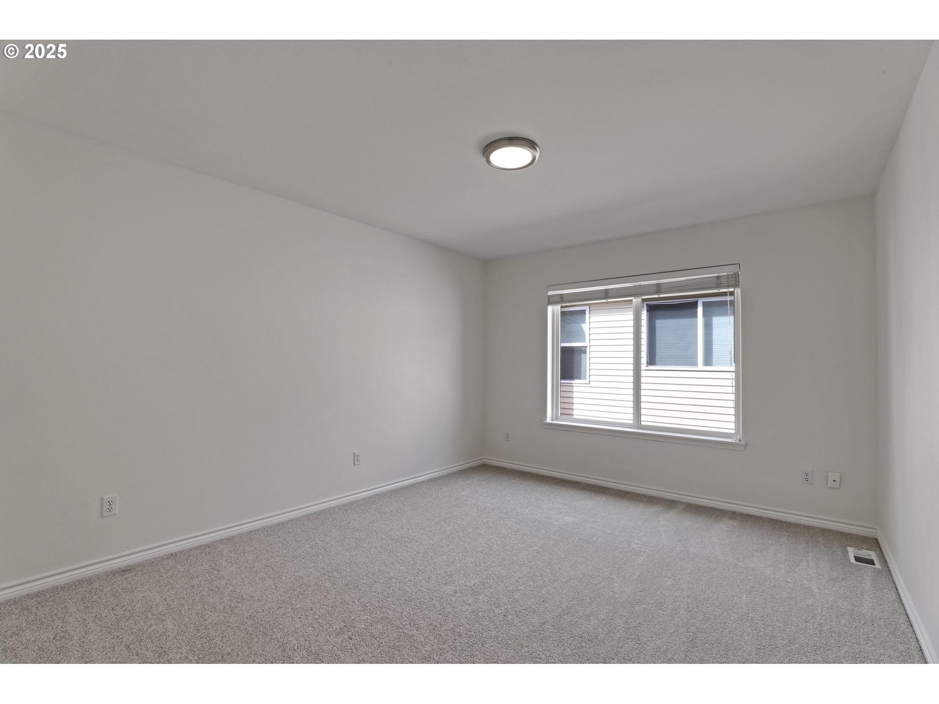 14006 NW LAKEVIEW DR