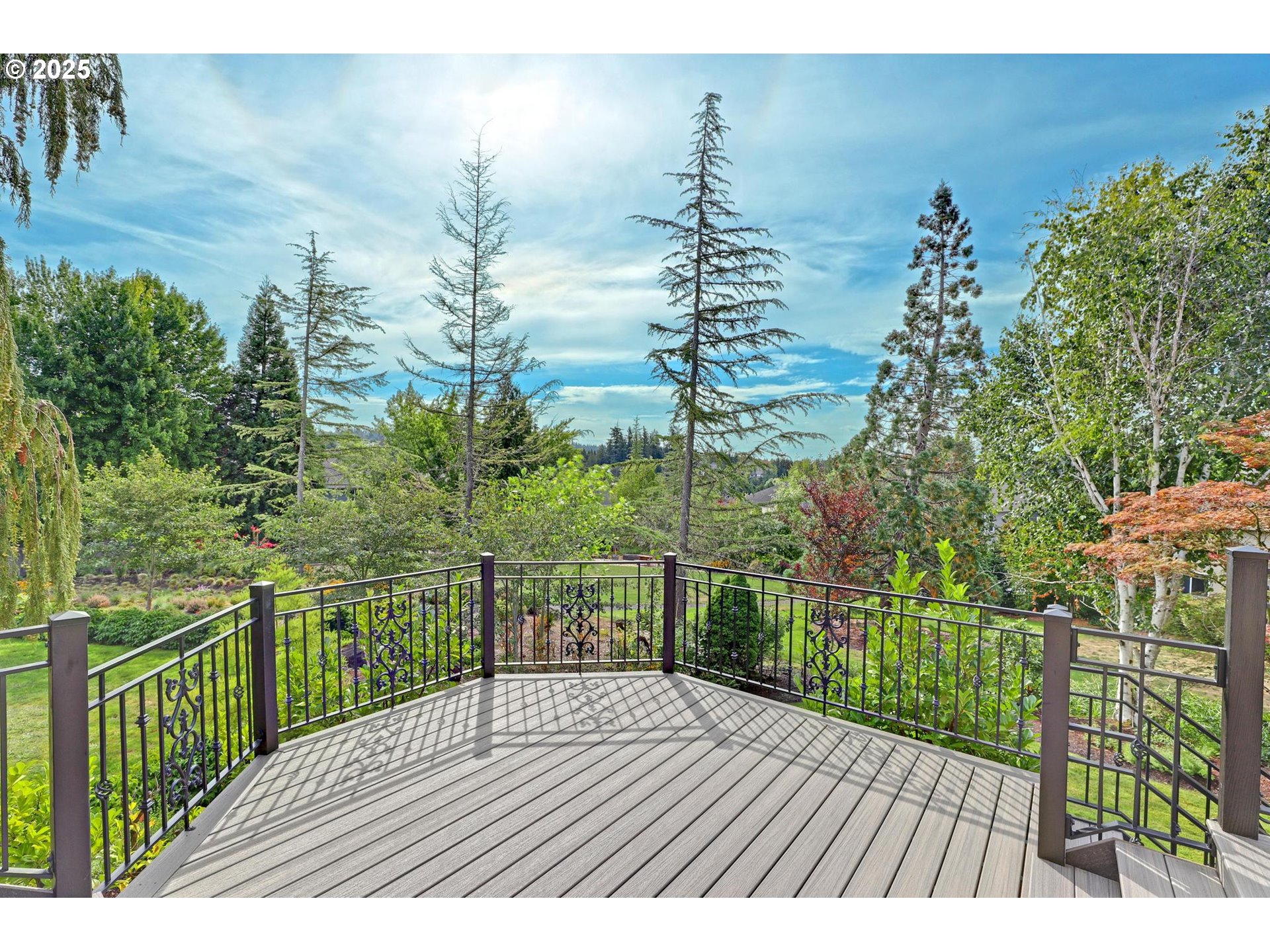 14006 NW LAKEVIEW DR