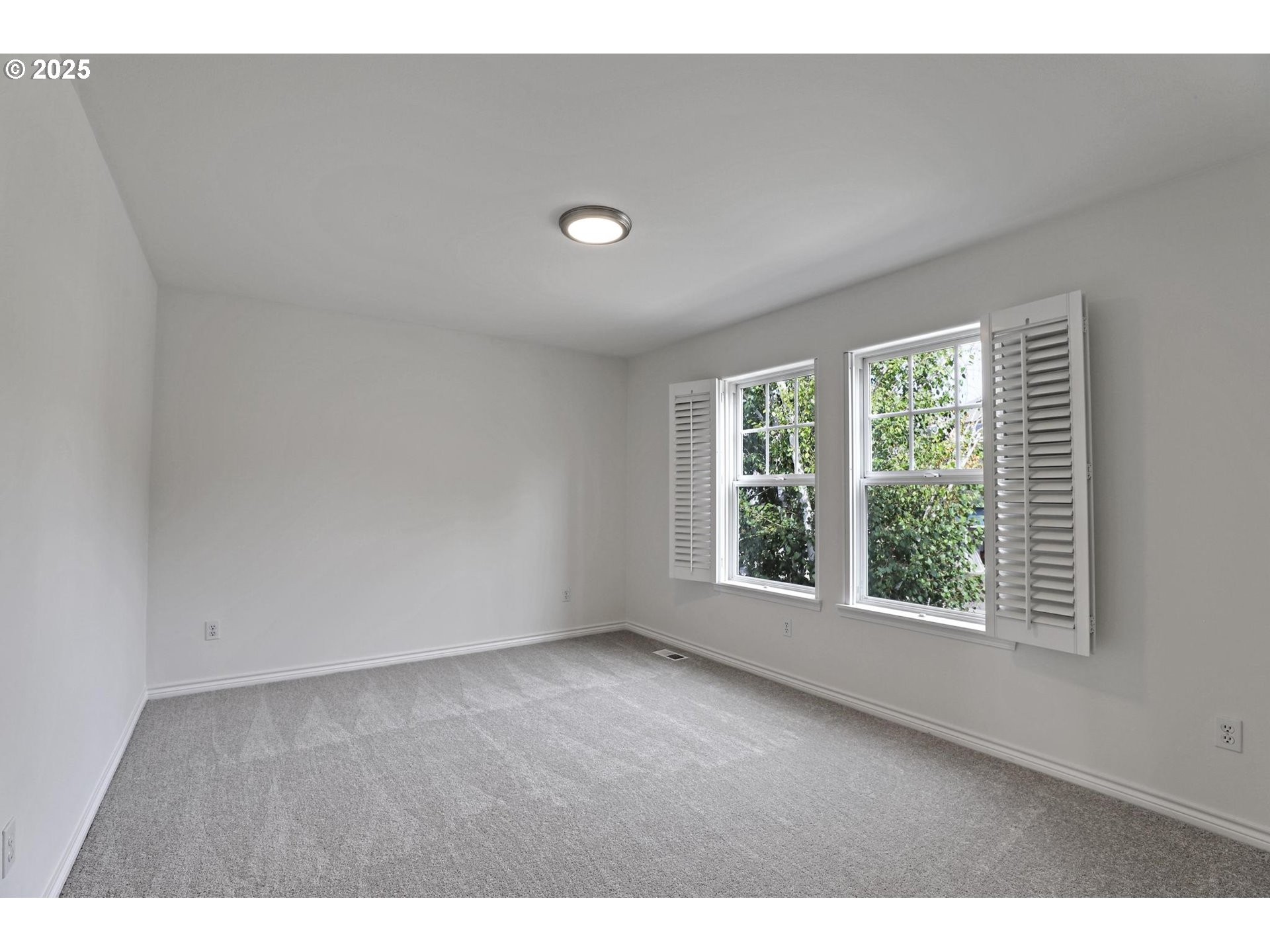 14006 NW LAKEVIEW DR