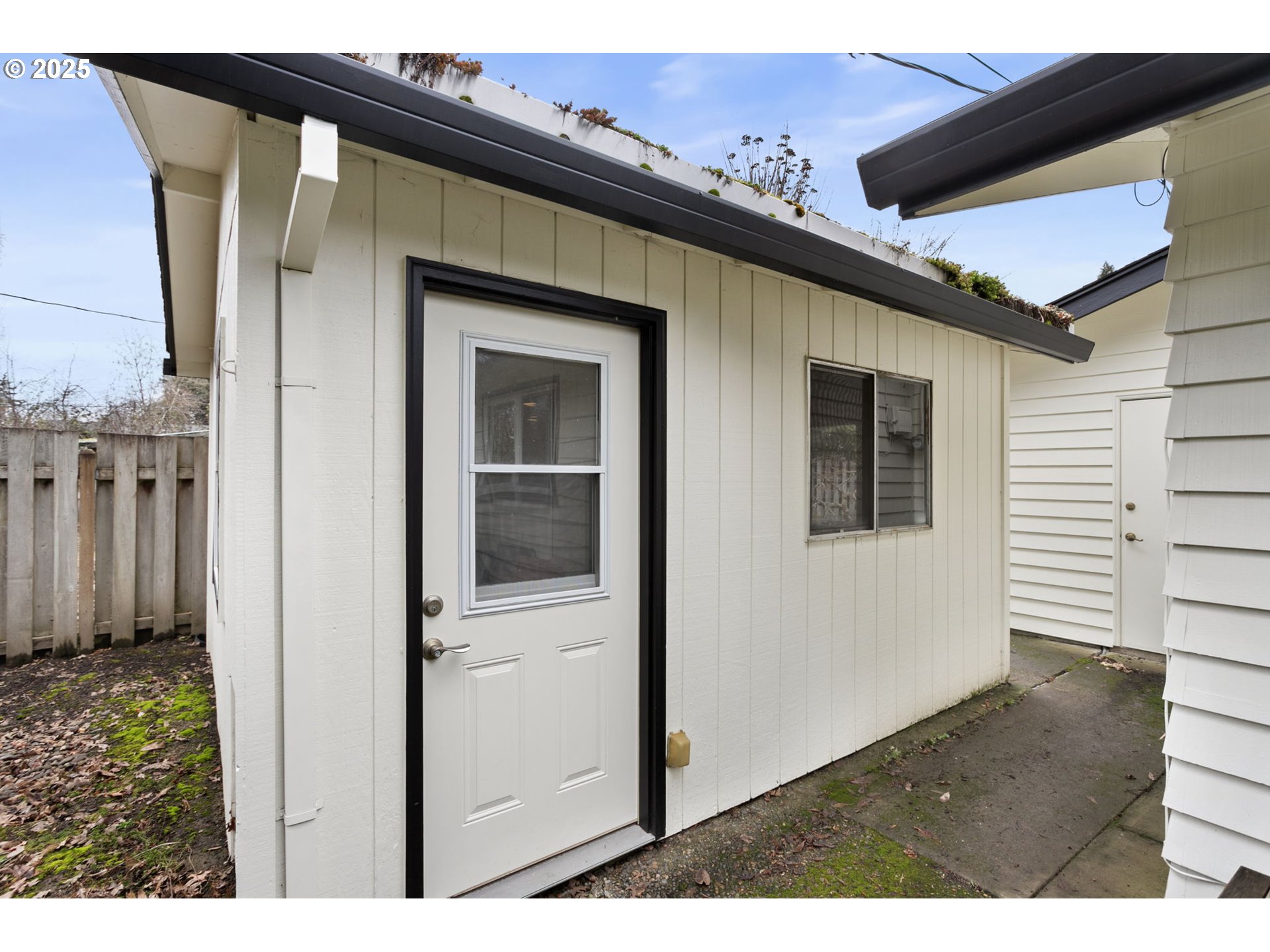 135 SW DEVONWOOD AVE