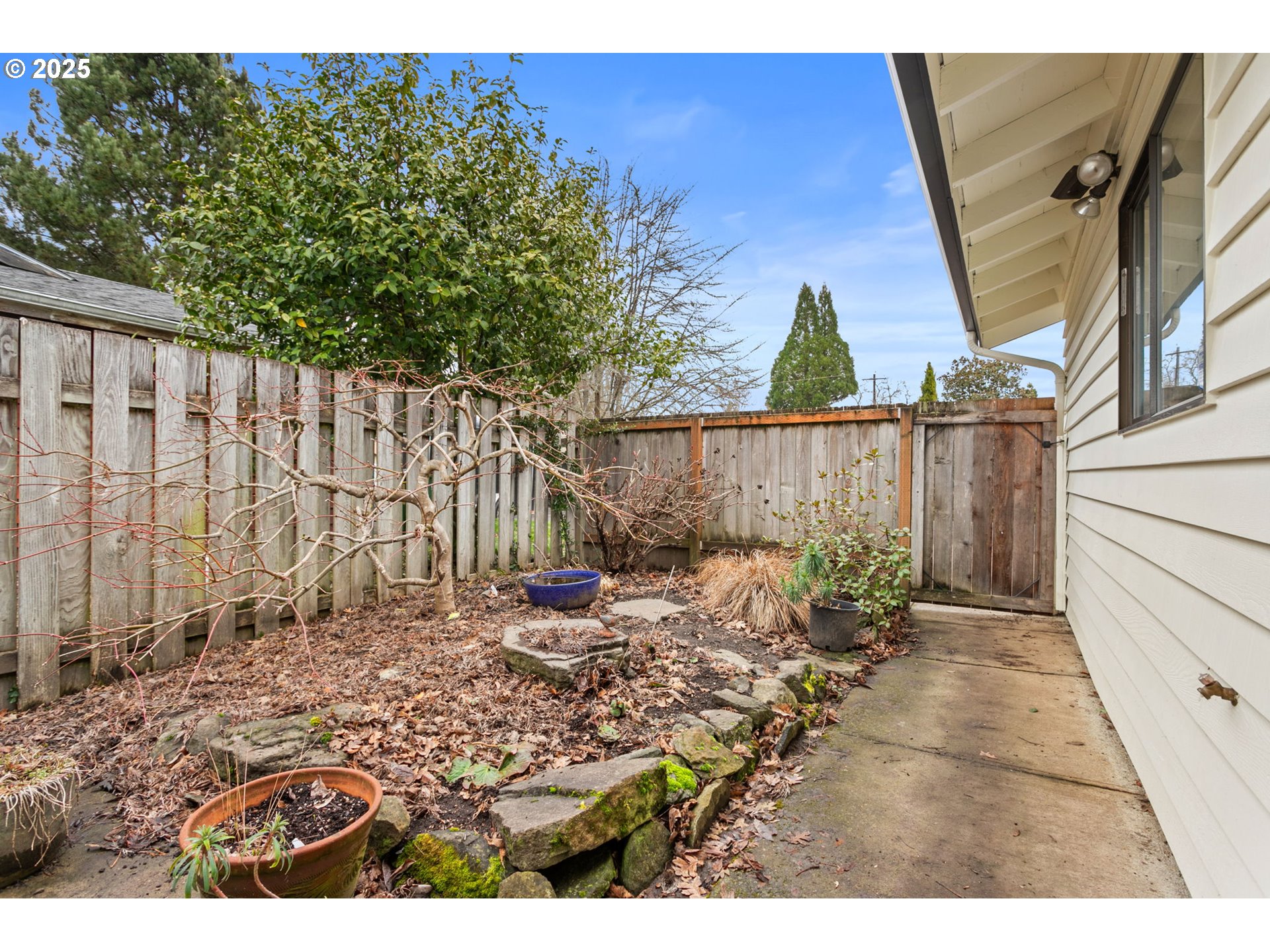 135 SW DEVONWOOD AVE