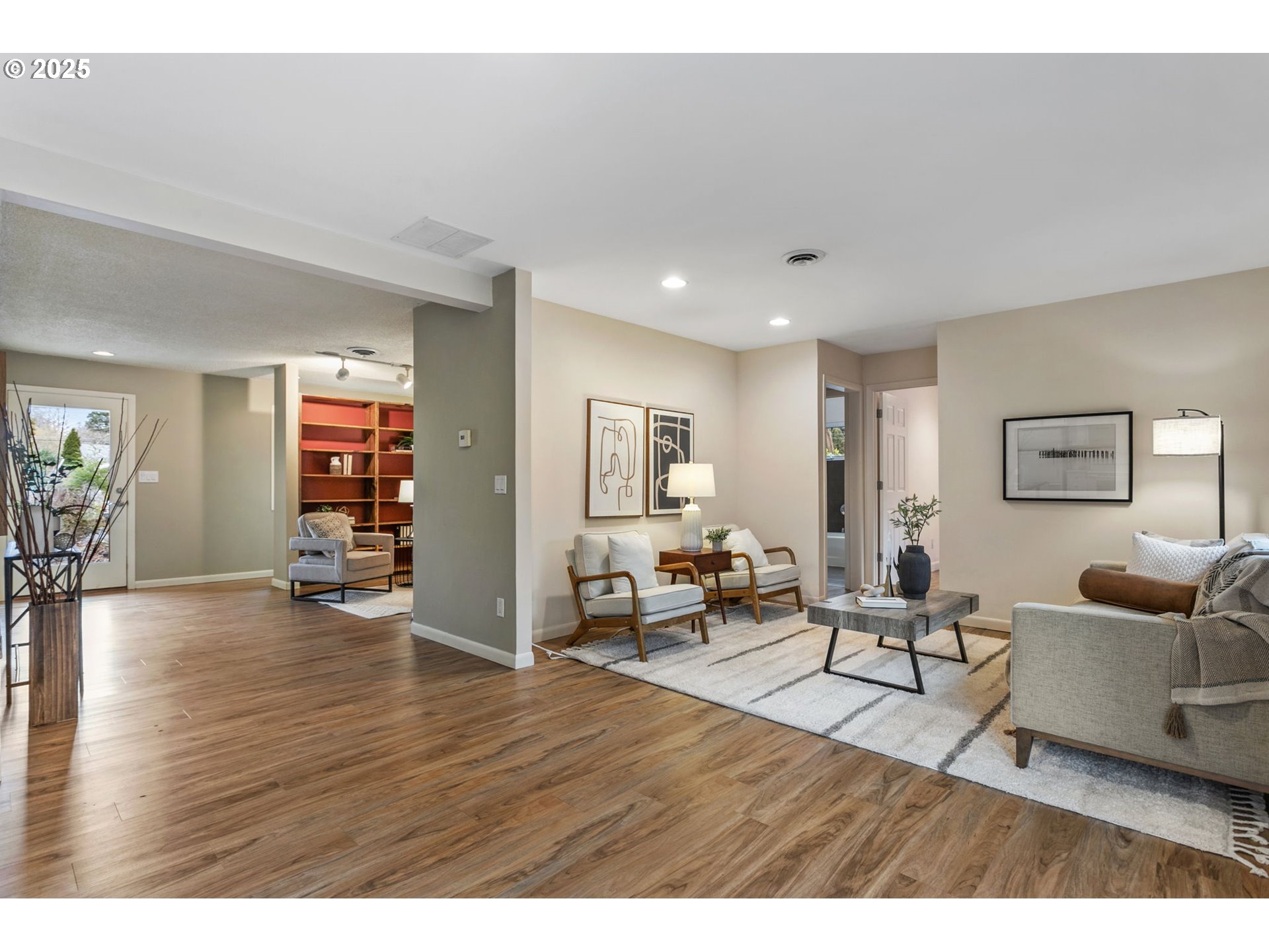 135 SW DEVONWOOD AVE