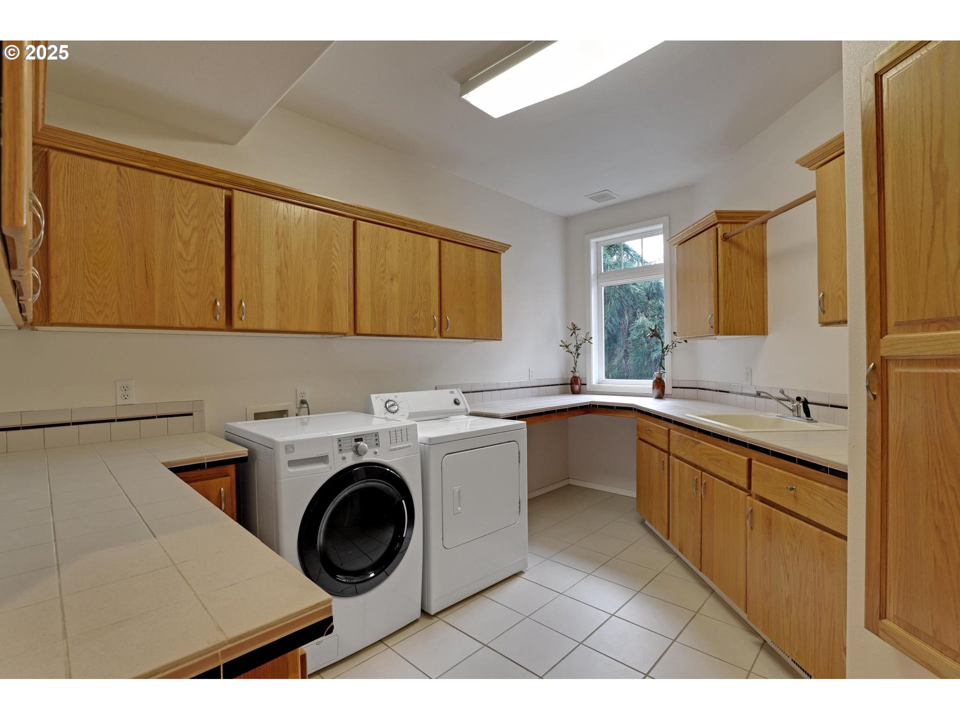 11110 NW MONTREUX LN