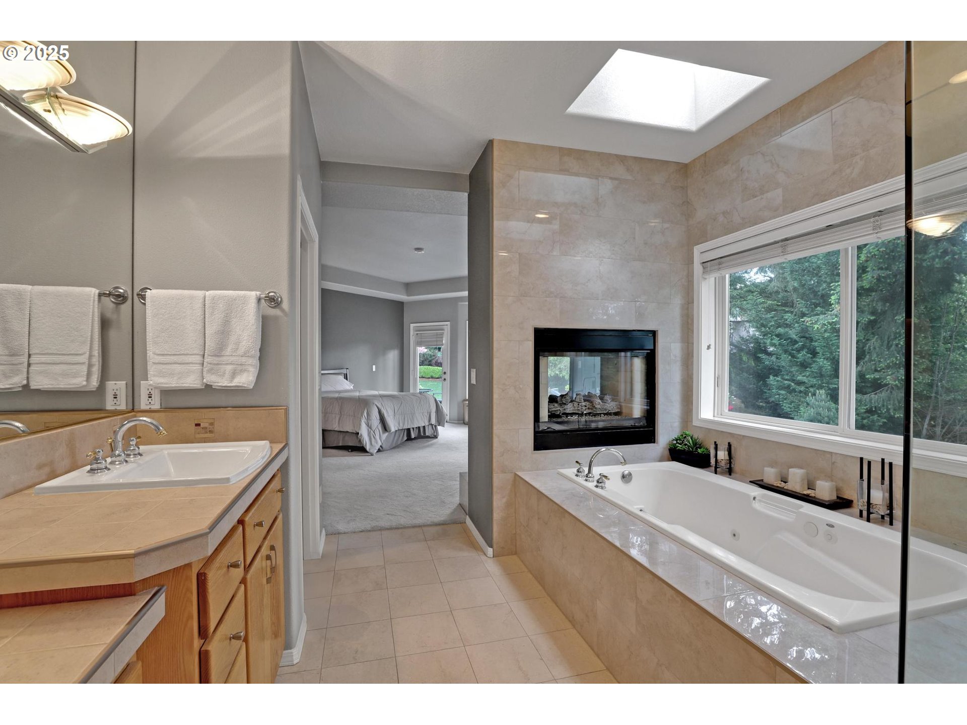 11110 NW MONTREUX LN