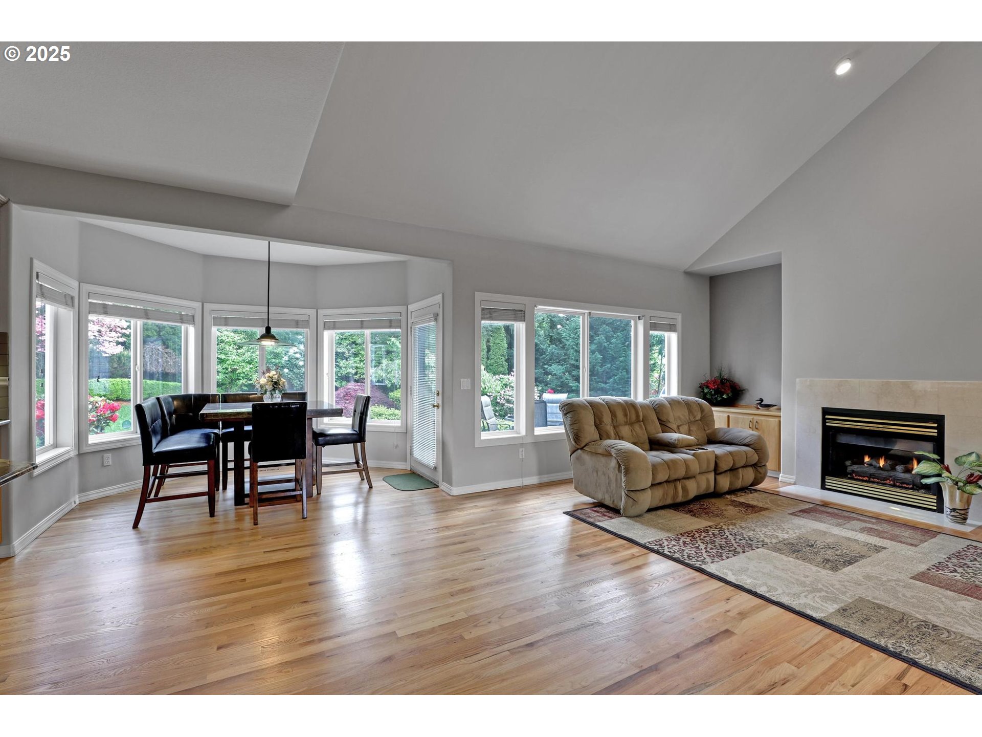 11110 NW MONTREUX LN