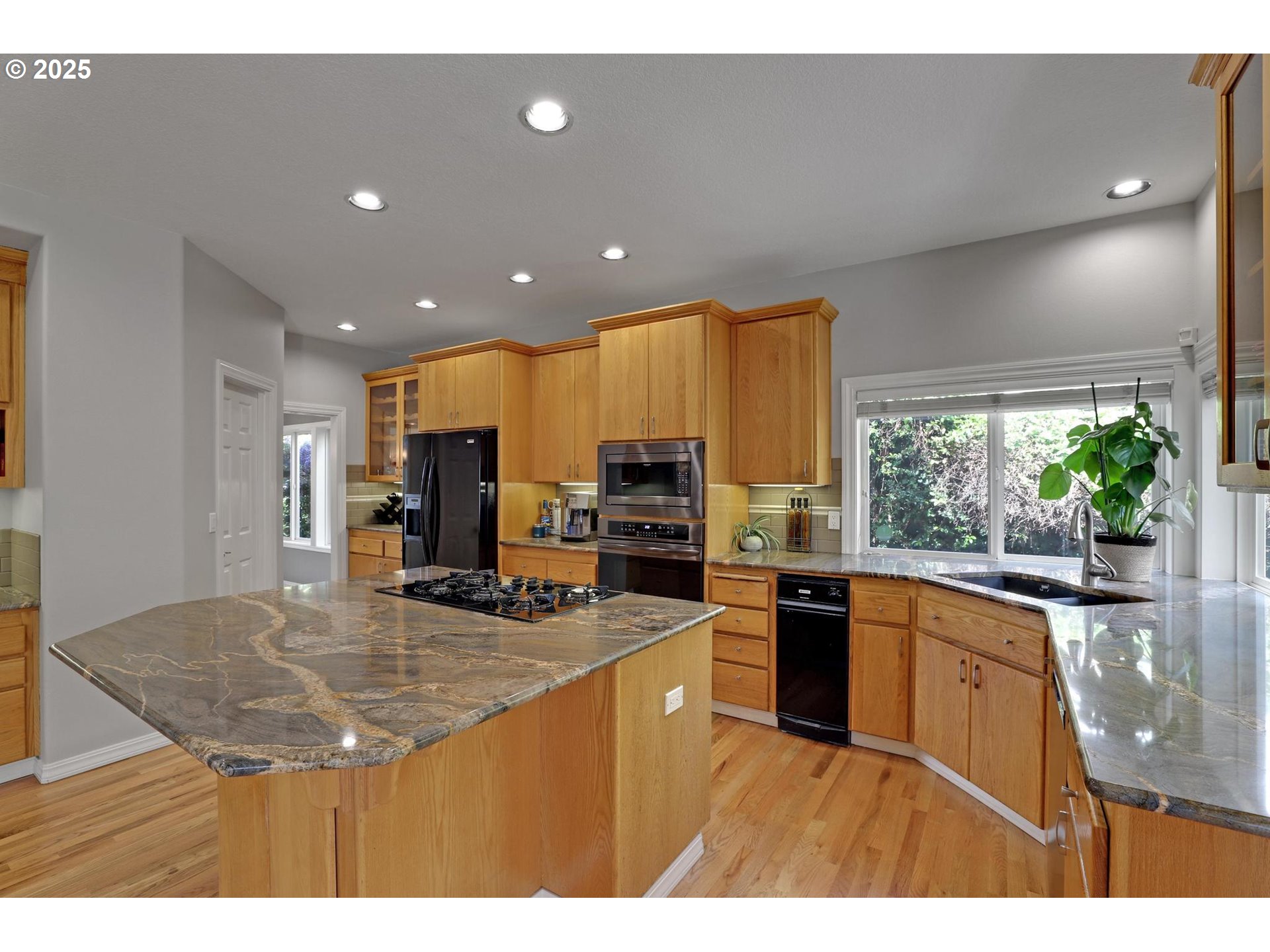 11110 NW MONTREUX LN