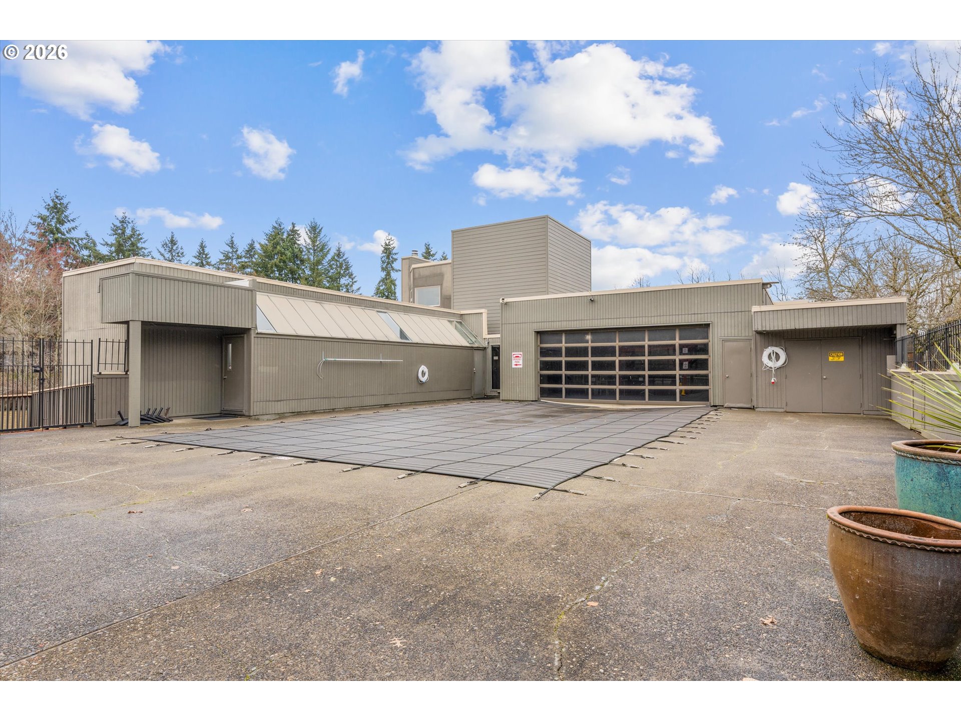 1865 NW ROLLING HILL DR